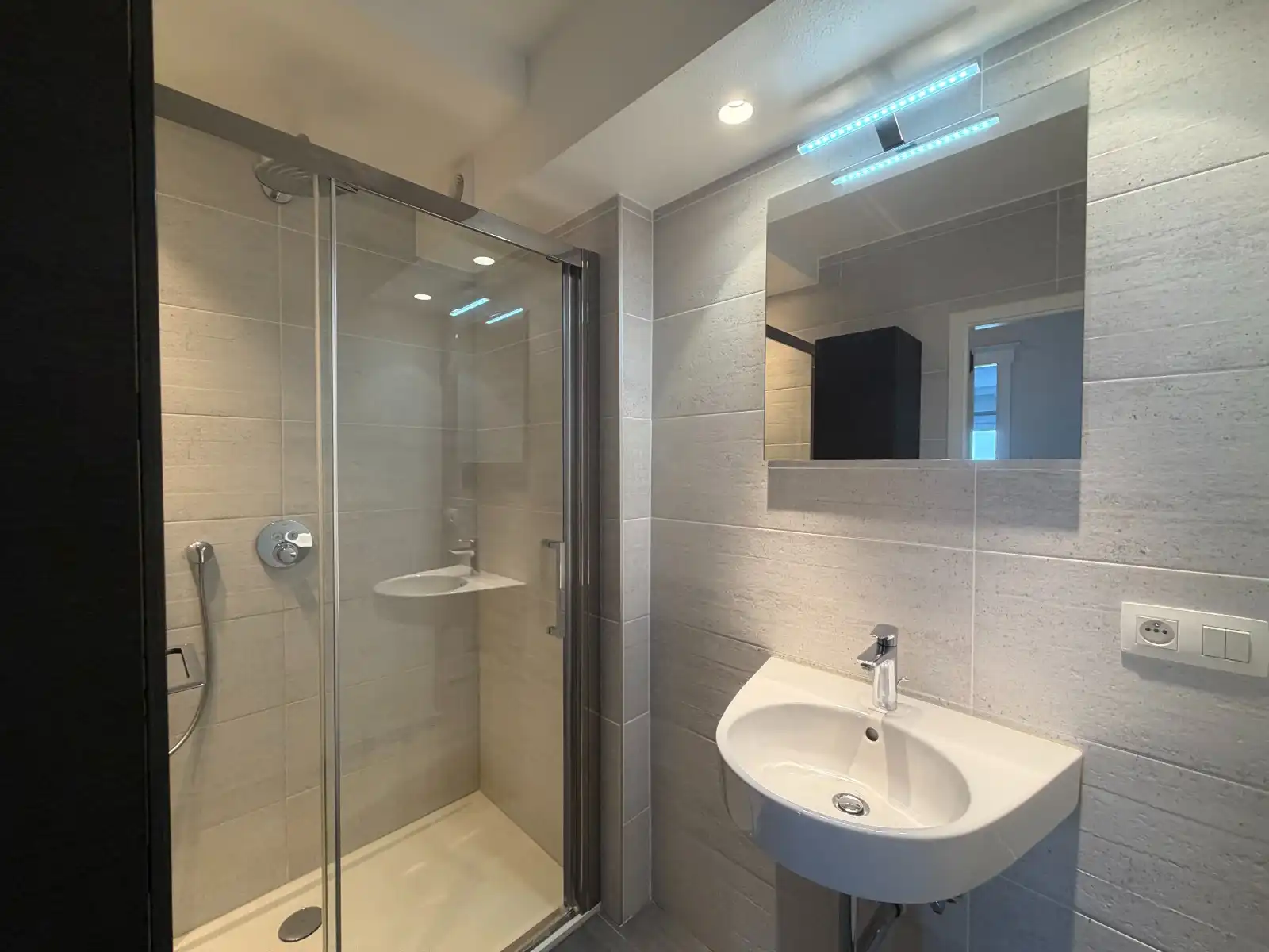 Appartement met autostaanplaats te Gent foto 10