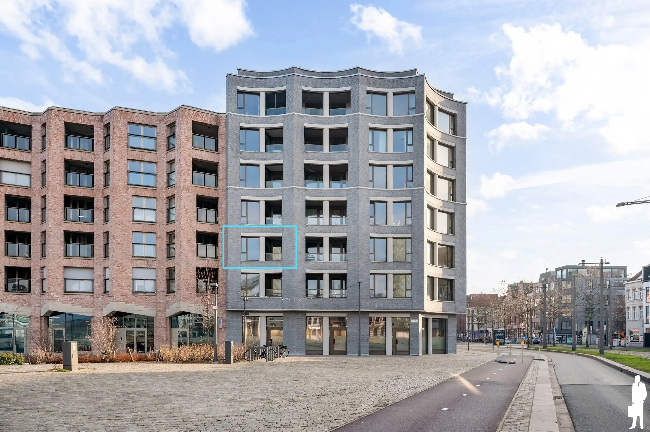 Lichtrijk BEN-appartement met open waterzicht in London Residence foto 14