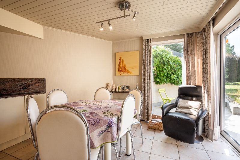 Goed onderhouden woning met zonnig terras en leuke tuin foto 15