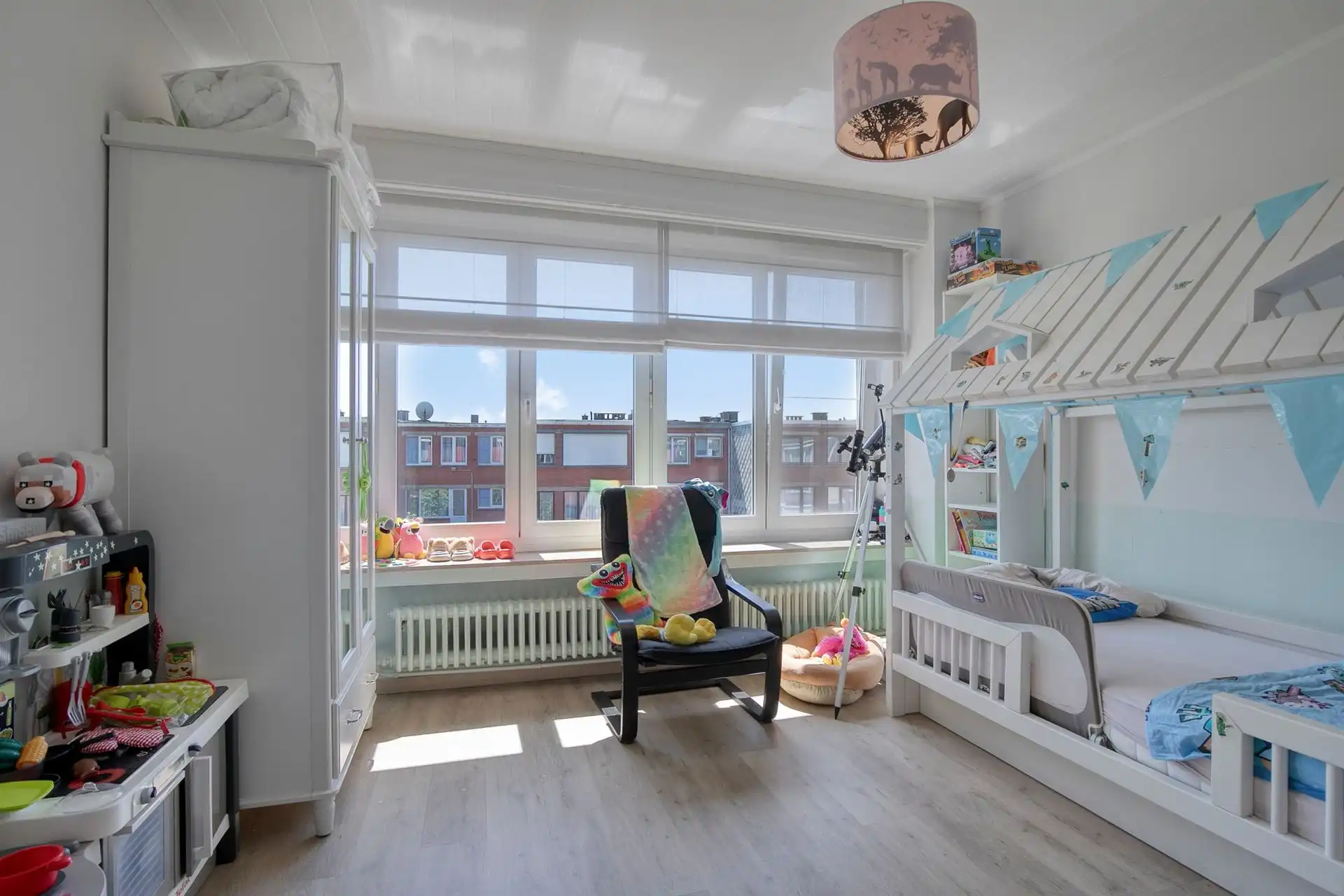 Ruime bel-etagewoning met 3 slpk's, garage en prachtige tuin! foto 17