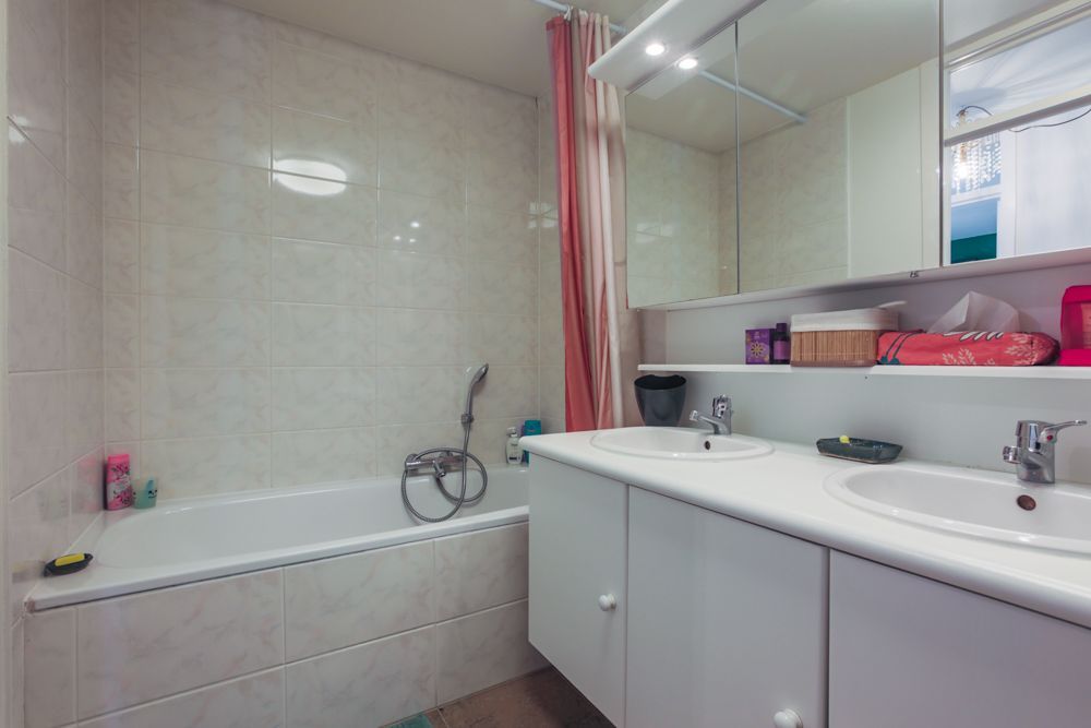 Ruim appartement met terras en zijdelings duinzicht foto 12