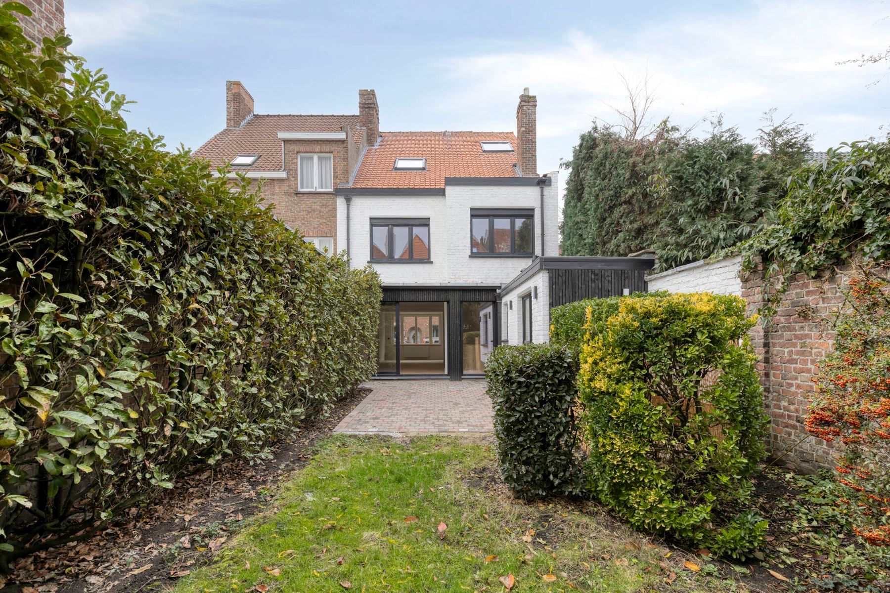 Gerenoveerde (2025) stadswoning met tuin foto 16