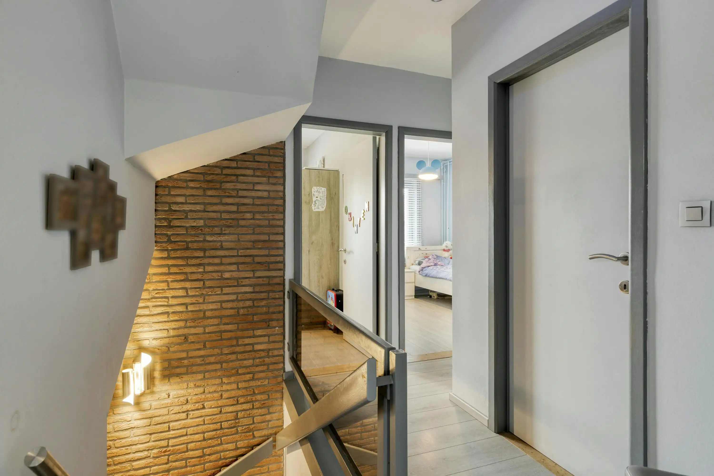 Lichtrijk halfopen huis met tuin en 5 slaapkamers te Schoten foto 14