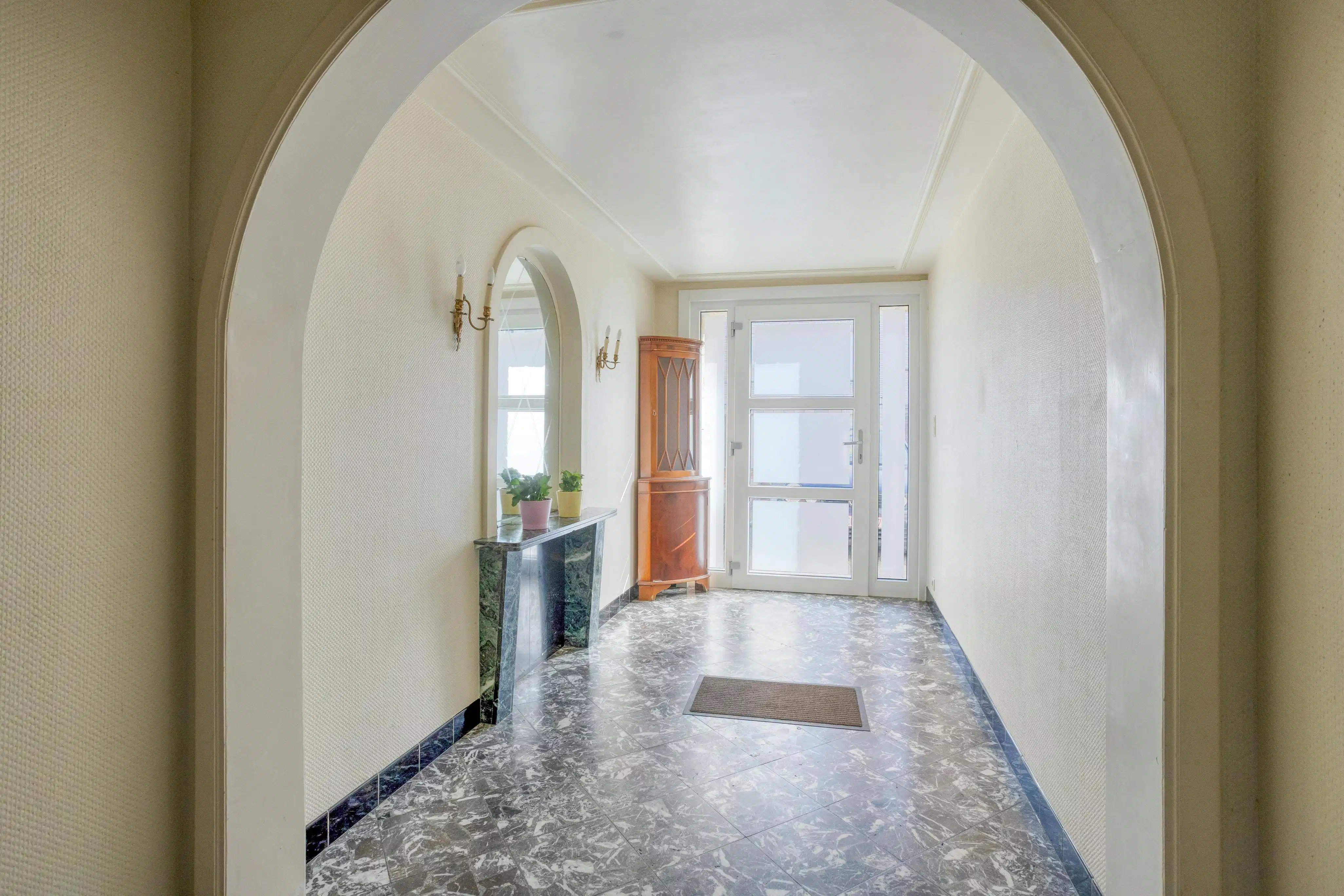 Ruime Woning ingedeeld als drie appartementen in Strombeek-Bever foto 4