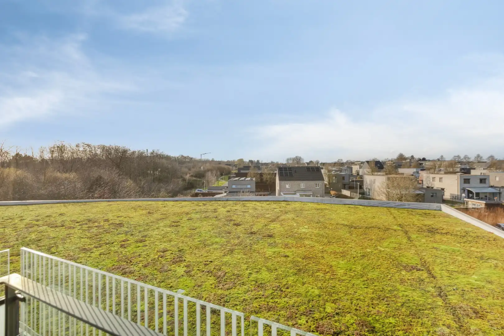 LICHTRIJK APP. VAN 90M² MET 2 SLPK., TERRAS en AUTOSTANDPLAATS OP TOPLOCATIE in BILZEN-HOESELT! foto 20