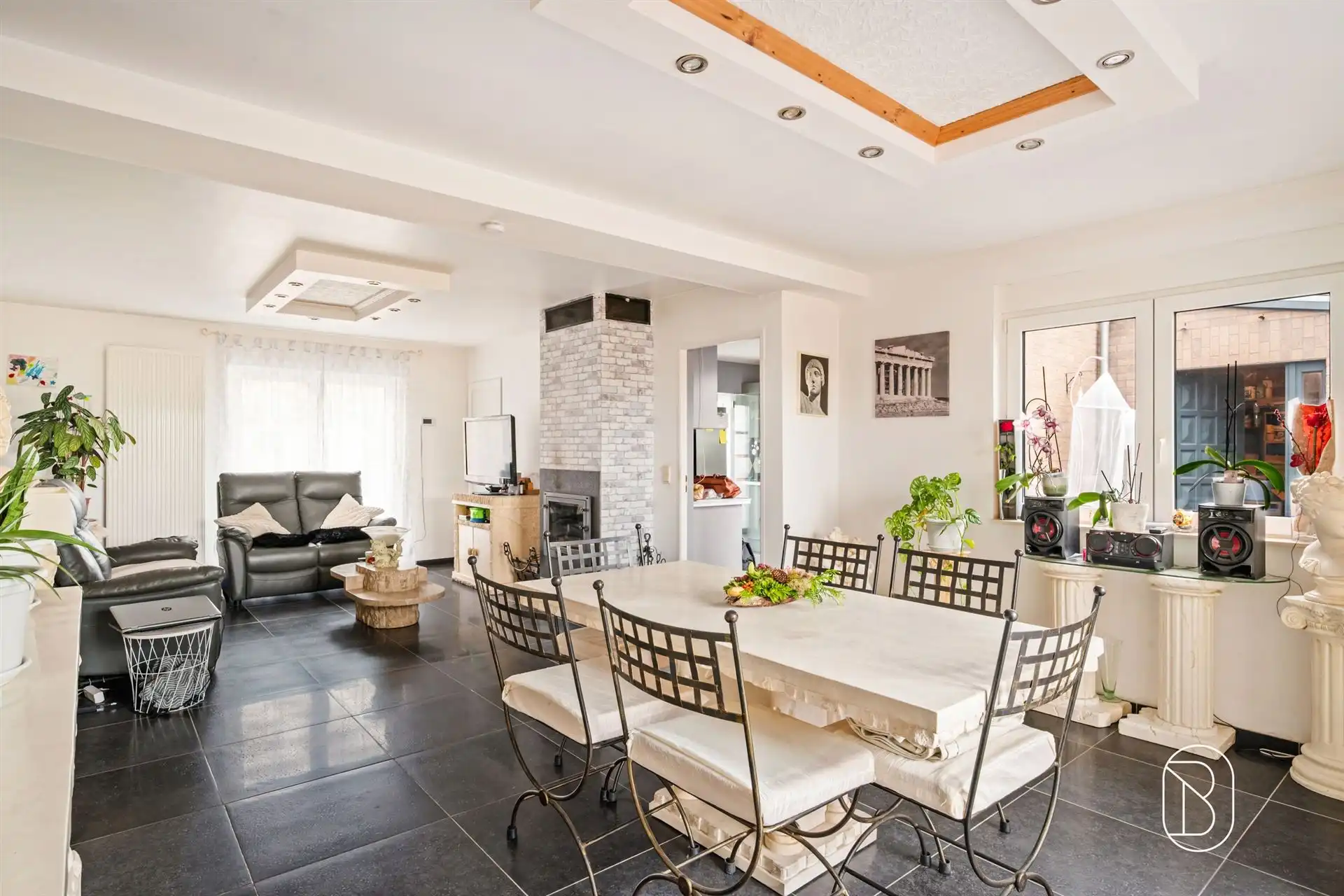Ruime woning met bijgebouw in Laplaigne foto 4