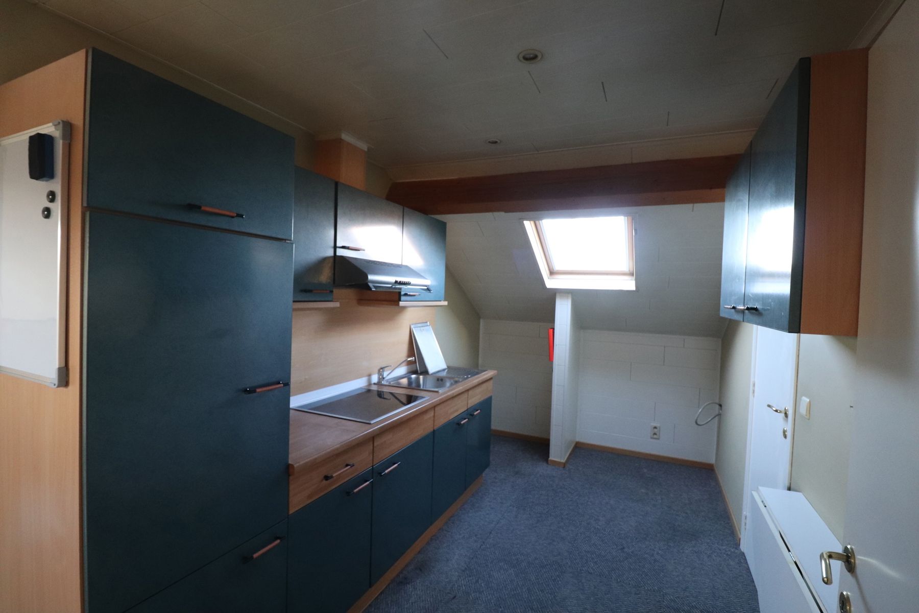 Een dakappartement met 1 slaapkamer op een rustige locatie in Beerse. foto 5