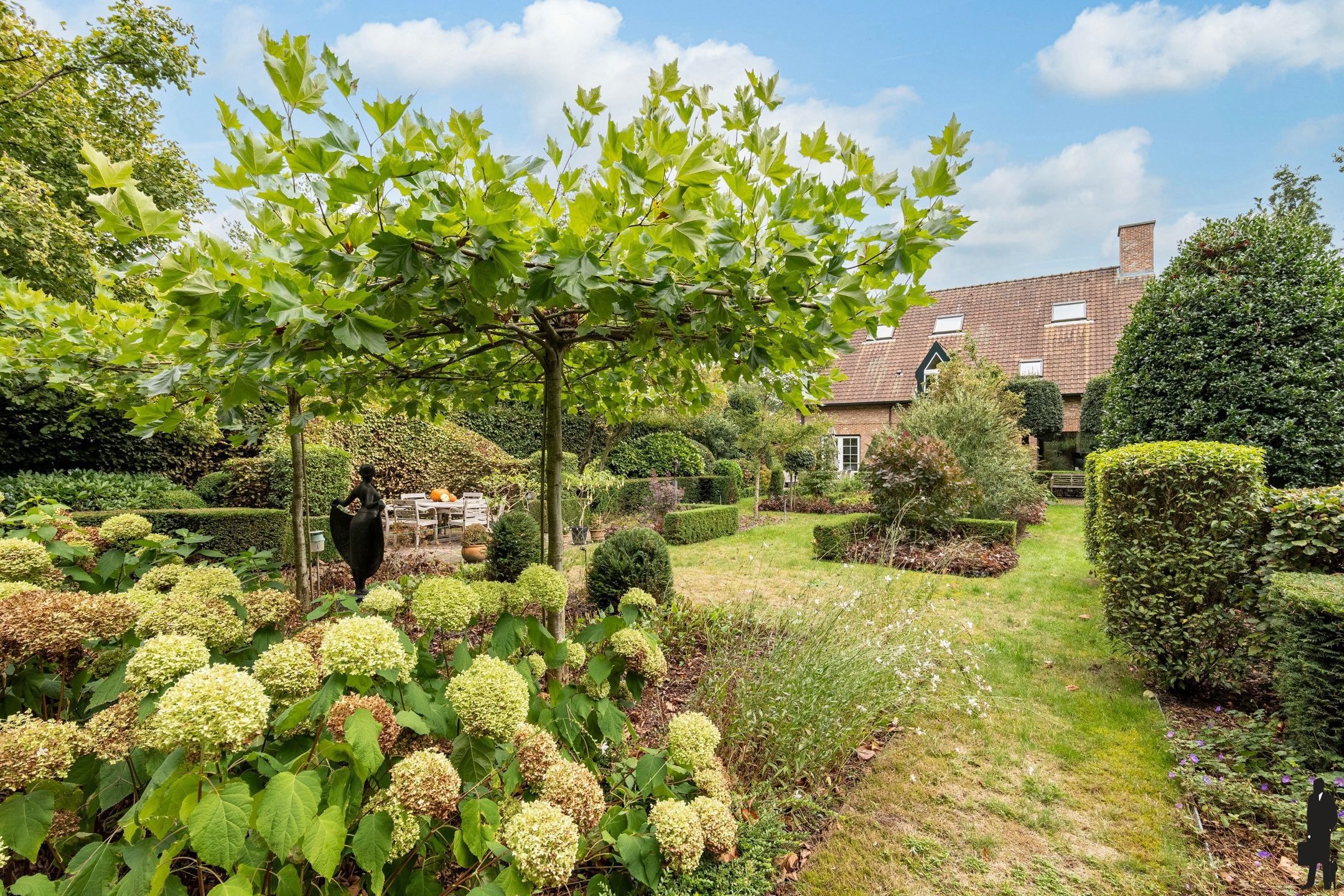 Riante villa van de hand van architect Rutten gelegen op uitstekende locatie te Turnhout  foto 30