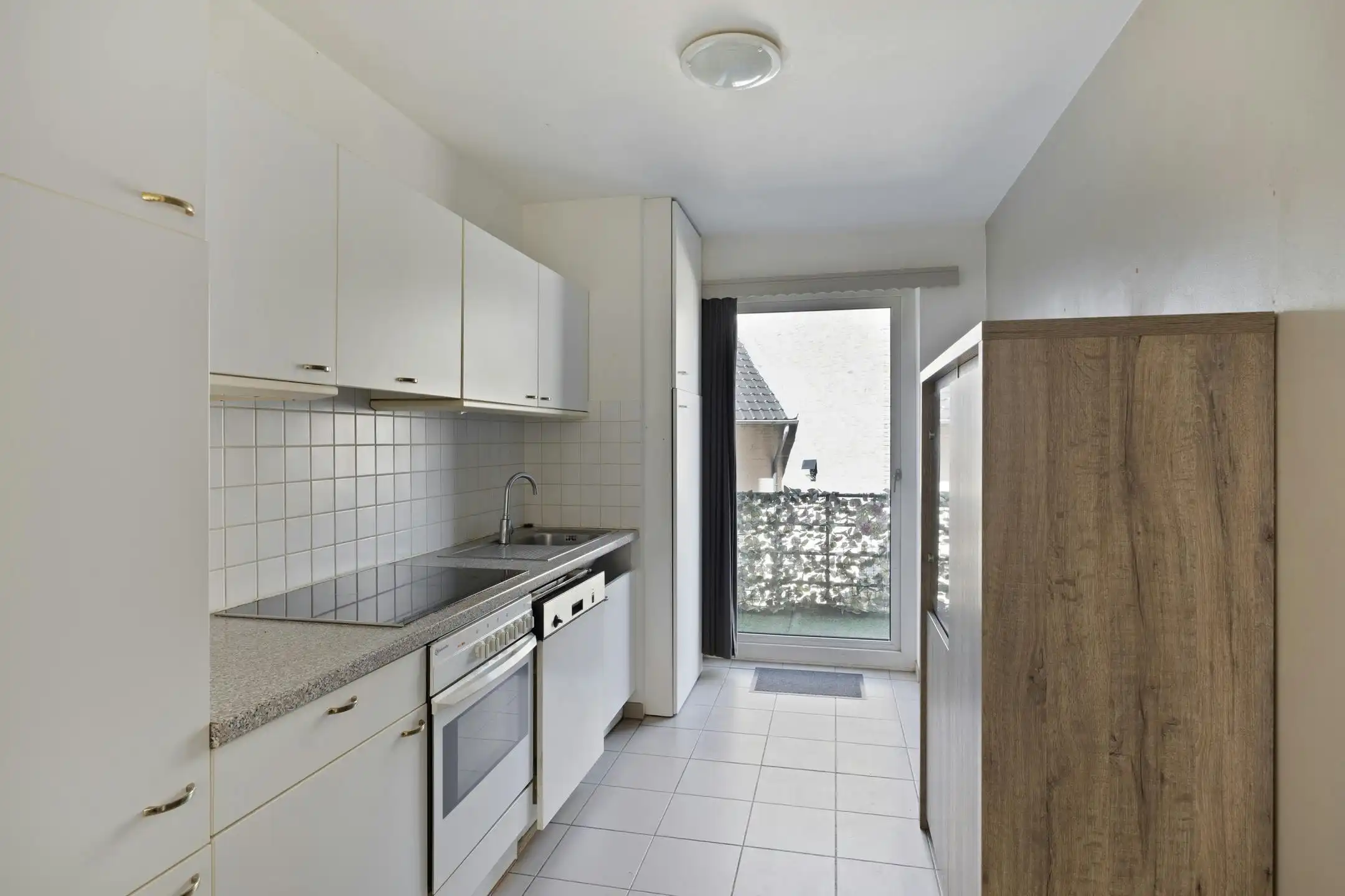 Op te frissen 2-slaapkamer appartement op toplocatie in Hasselt foto 8