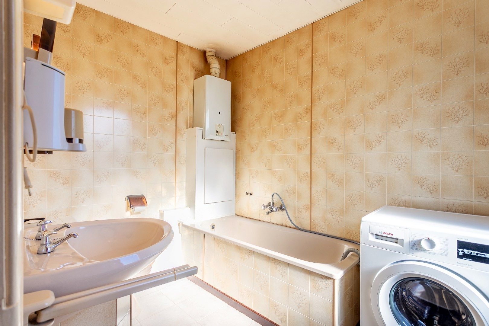 Goed onderhouden woning +-3are, met 2 à 3 slpk, garage en tuin. foto 20