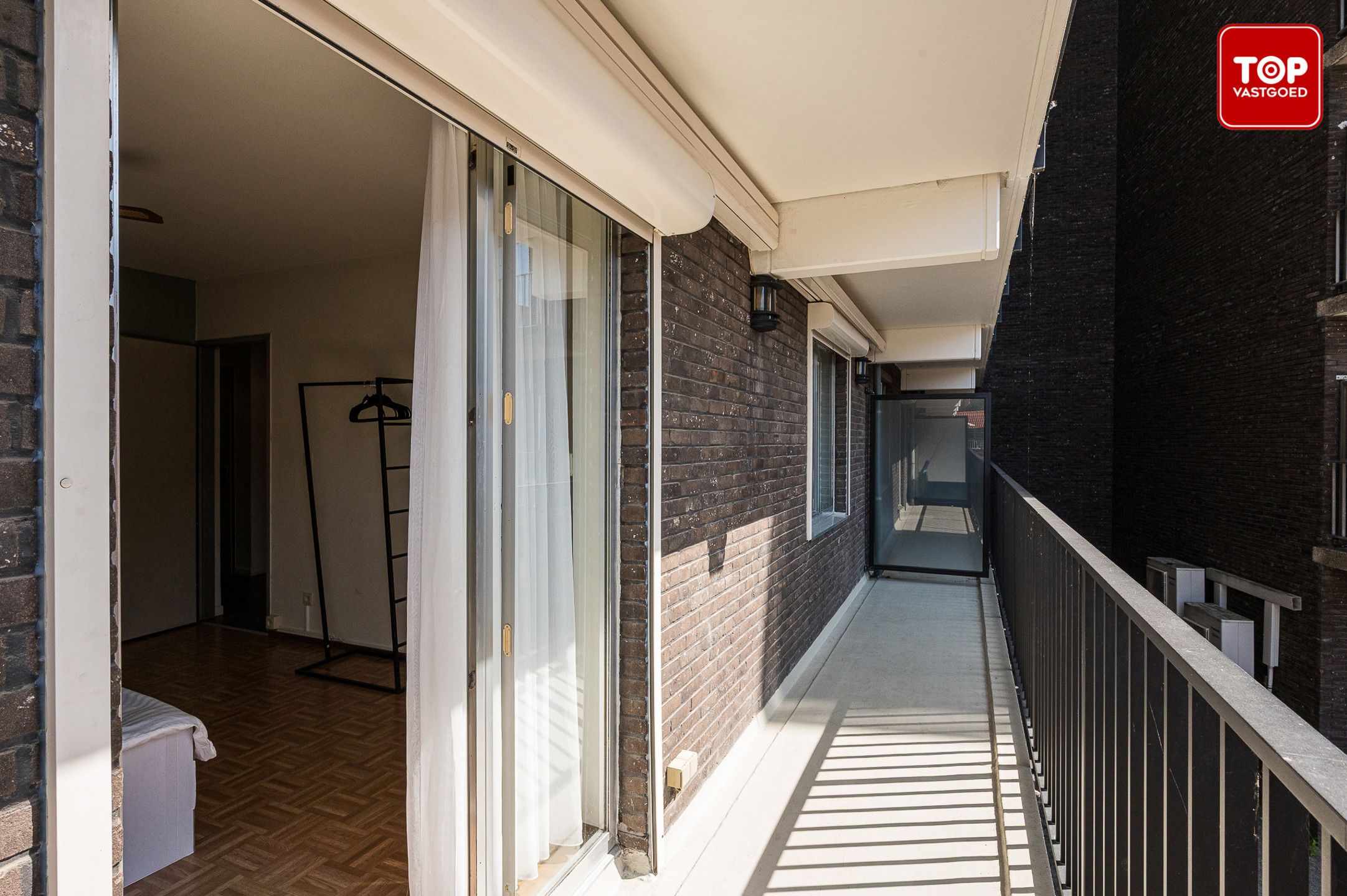 Instapklaar appartement met 2 slaapkamers, 2 terrassen en garage foto 19