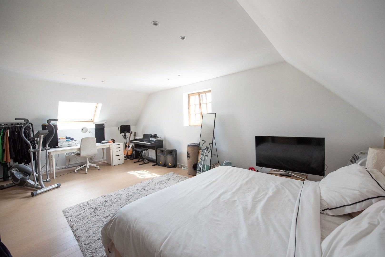 TE KOOP: Recent en zeer ruime energiezuinige nieuwbouwwoning met 4 slaapkamers te Ooigem (Wielsbeke). EPC A! foto 12