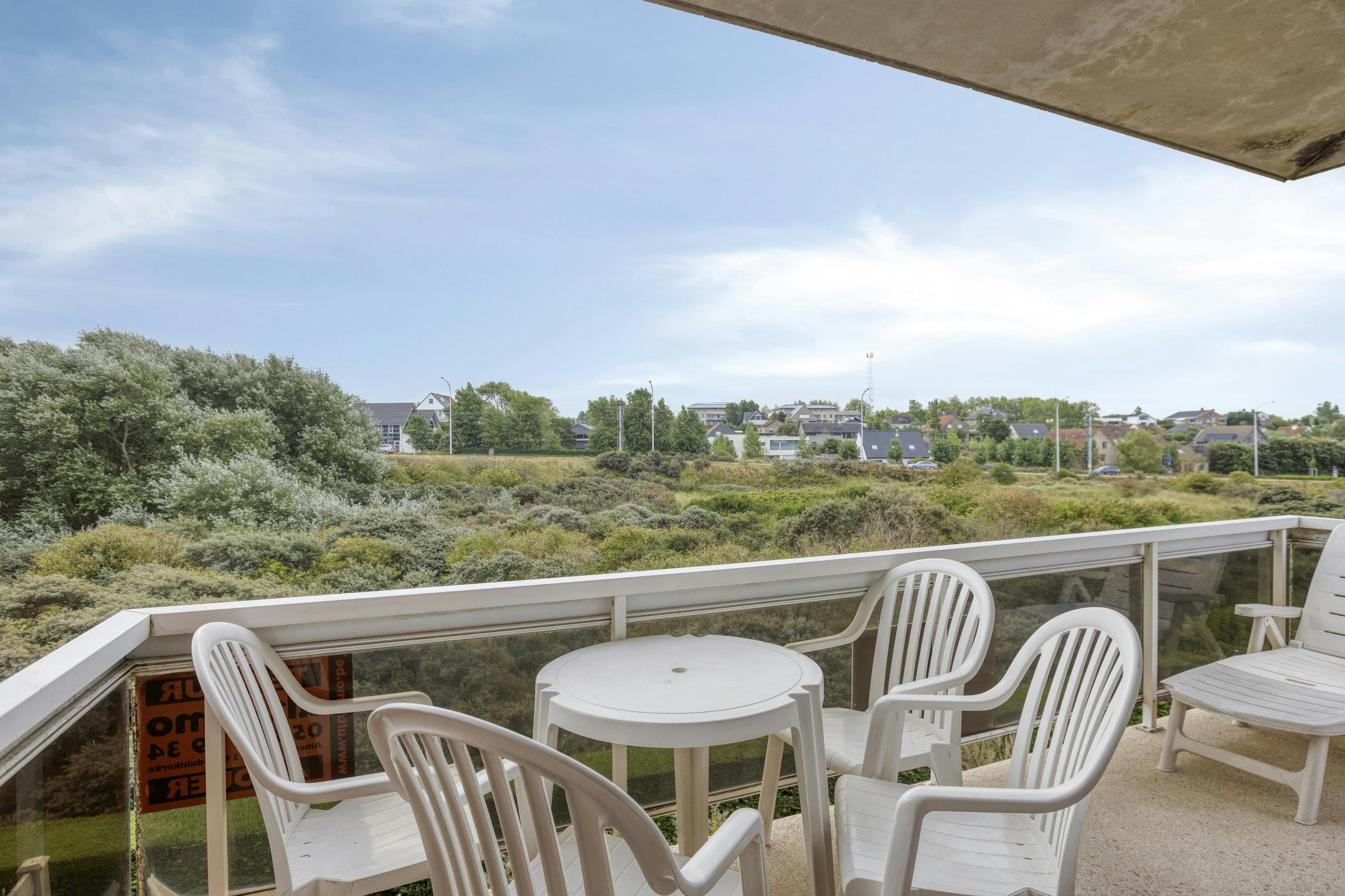 Zonnig hoekappartement met 2 slaapkamers en mooi groen zicht foto 3