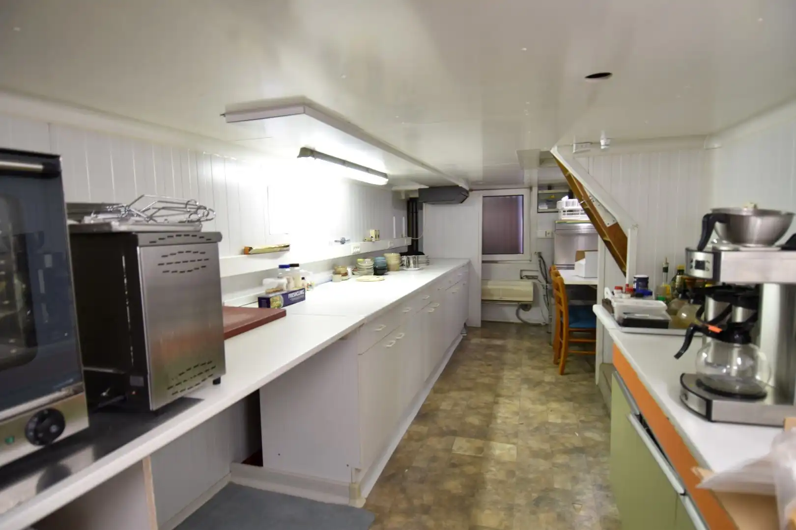 Woning met tuin/terras, garage en bijhorende horeceazaak te koop in Gullegem foto 10