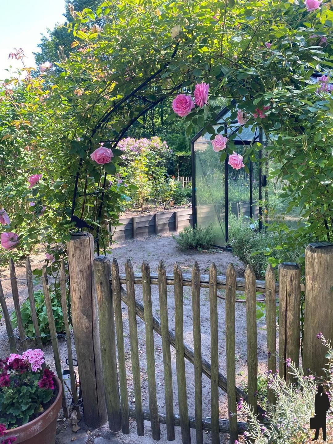 Instapklare villa, in hartje Vriesdonk, met parktuin foto 31