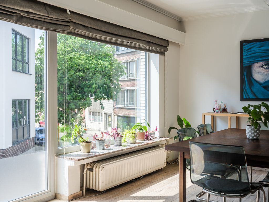 Lichtrijk 2 slpk appartement met terras nabij het station Gent-Sint-Pieters foto 4