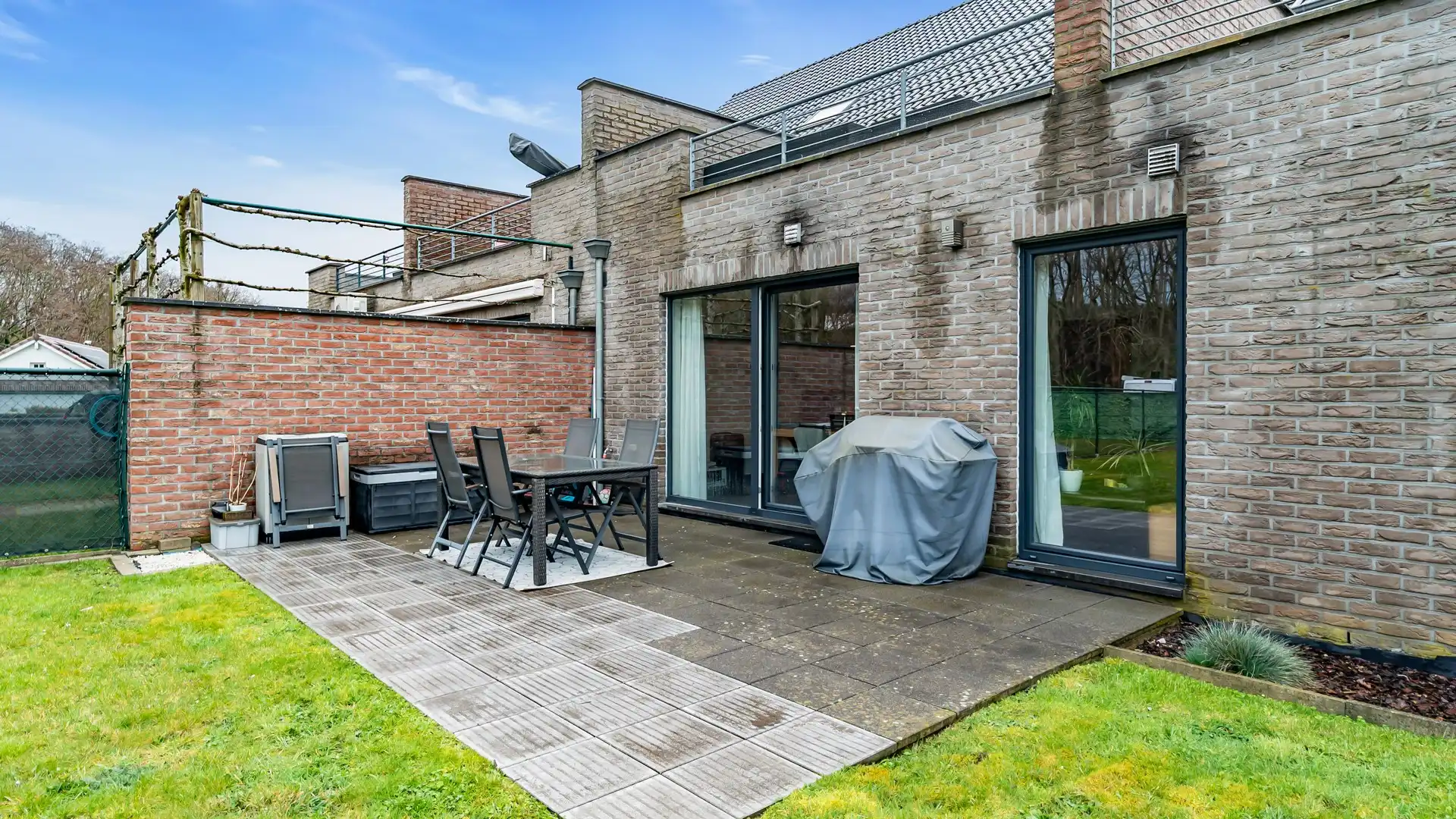 Instapklaar gelijkvloers appartement met 2 slaapkamers en tuin foto 22