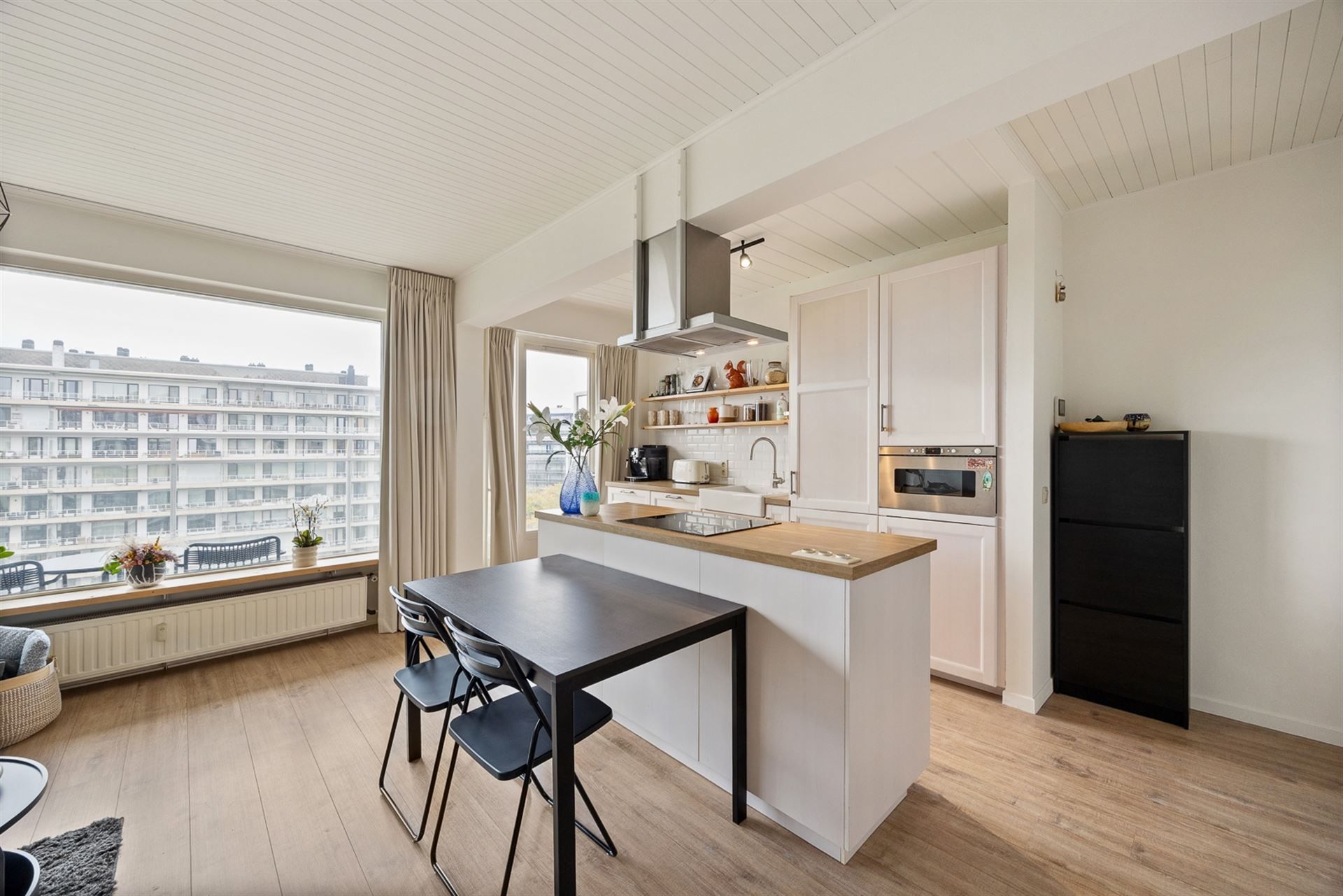 Lichtrijk Appartement met Panoramisch Uitzicht op Antwerpen foto 6
