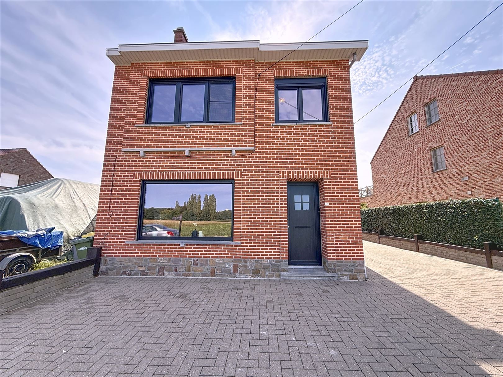 Ruime instapklare HOB, 4 slpks, garages, tuin, 16a 73ca foto 3