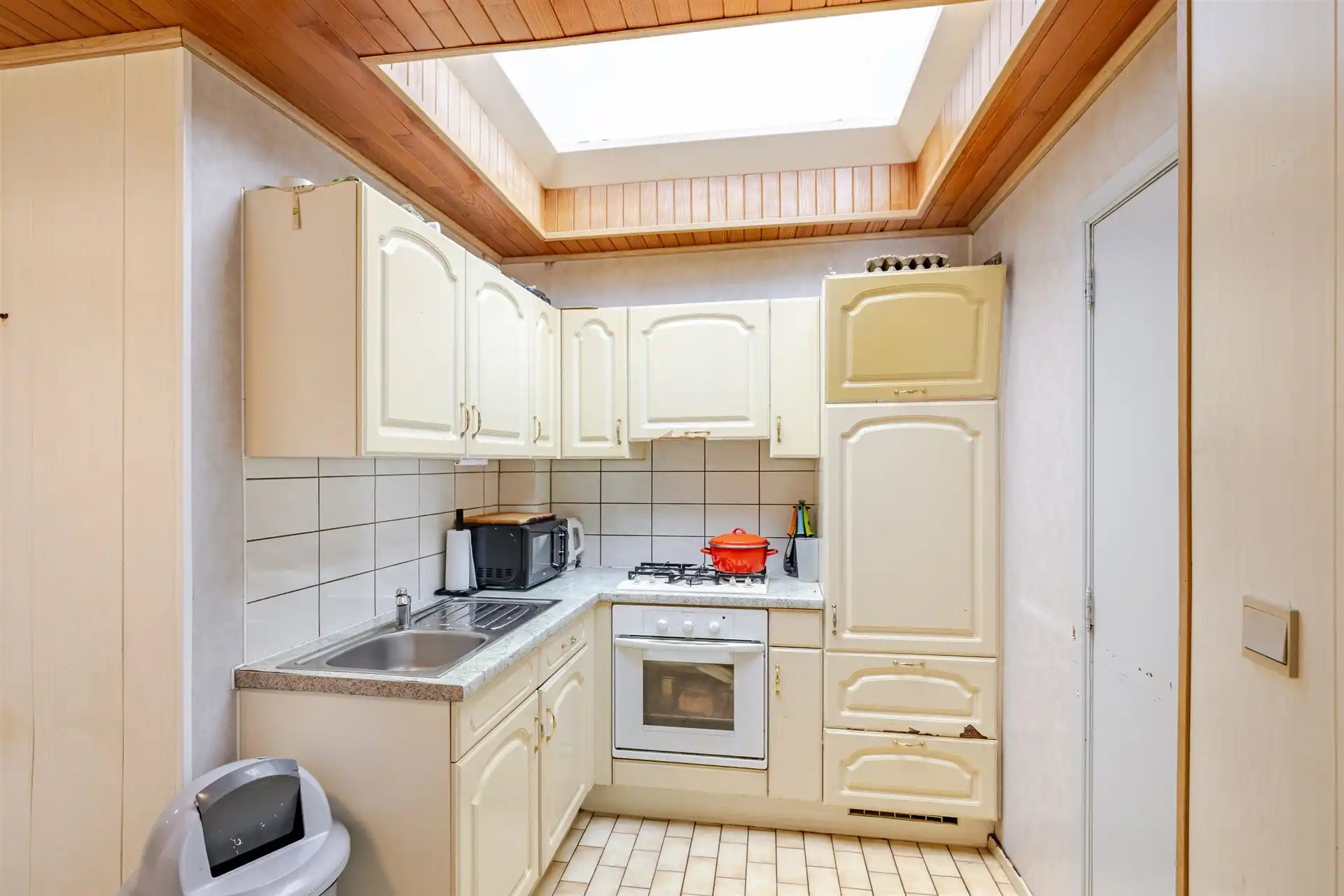 Rijwoning met 4 mogelijke slaapkamers tussen Varkensmarkt en OLV-ziekenhuis foto 6