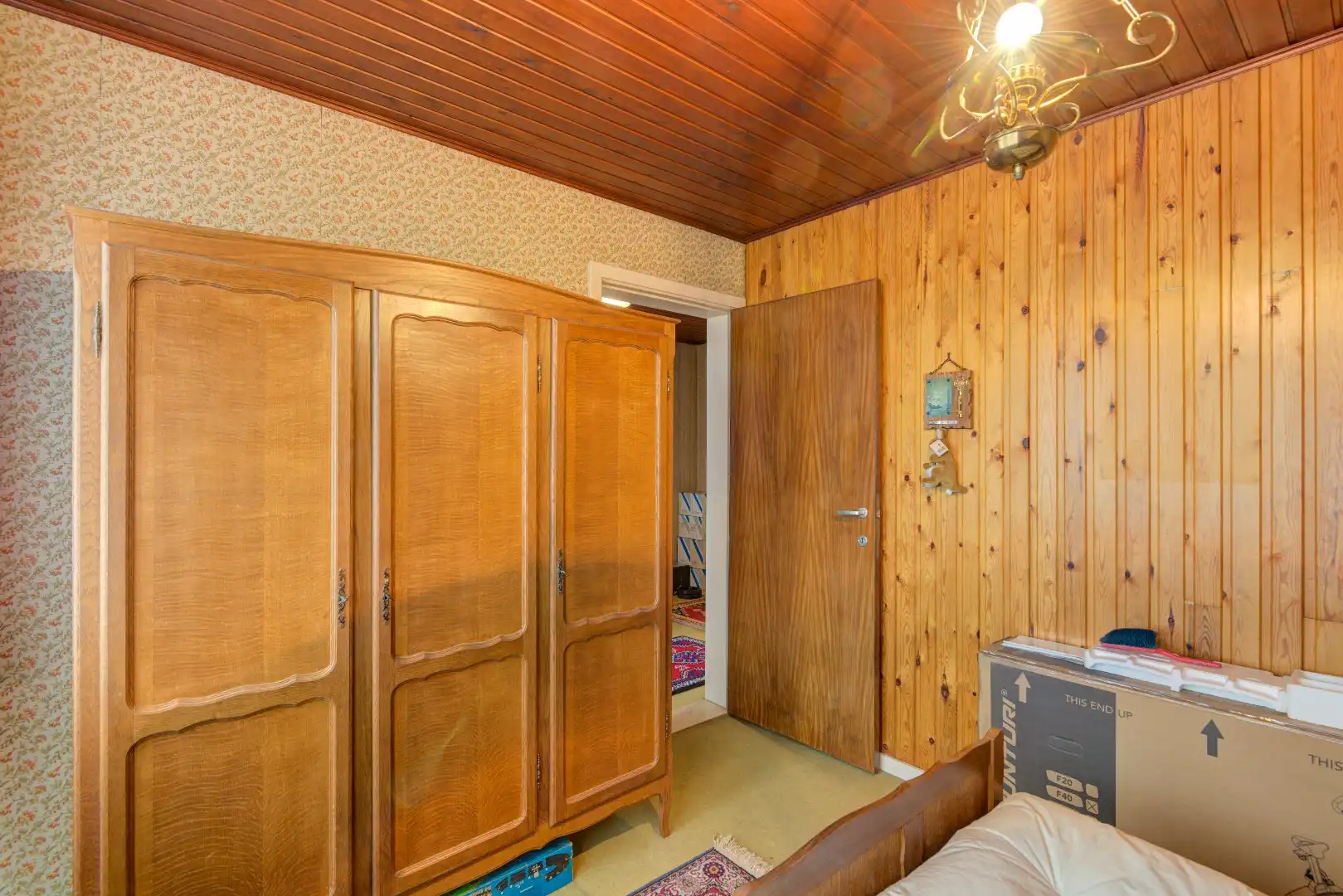 Ruim halfopen woning, 5 slaapkamers en grote tuin foto 17
