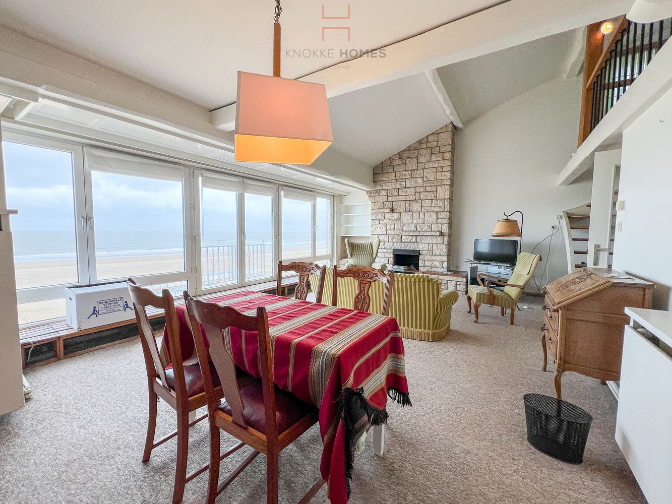Ruim appartement op de zeedijk aan het Albertstrand-Duinbergen foto 8