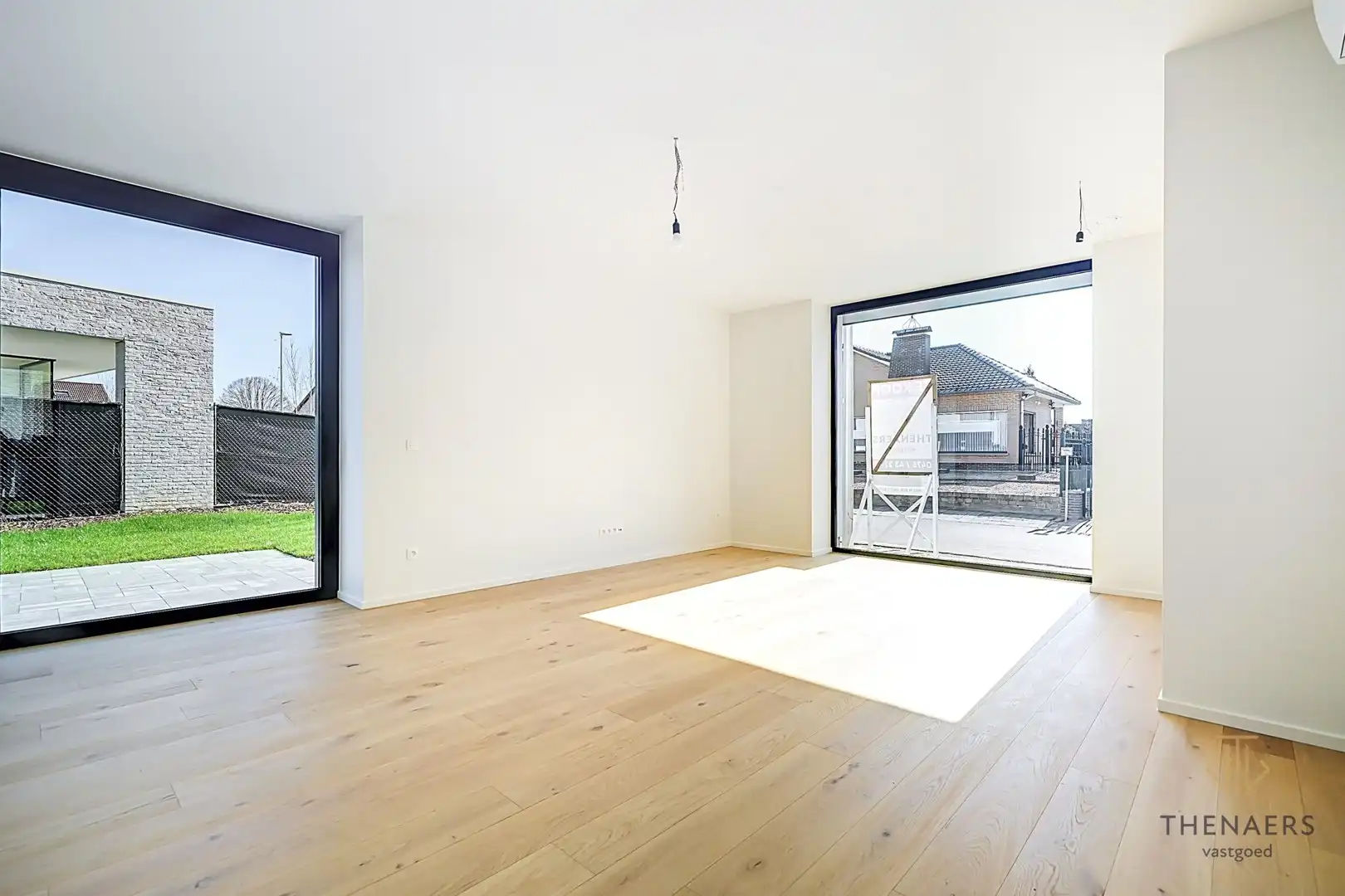 Strakke en luxueus gerenoveerde open bebouwing met hoogwaardige afwerking en EPC A in Wilderen. foto 4