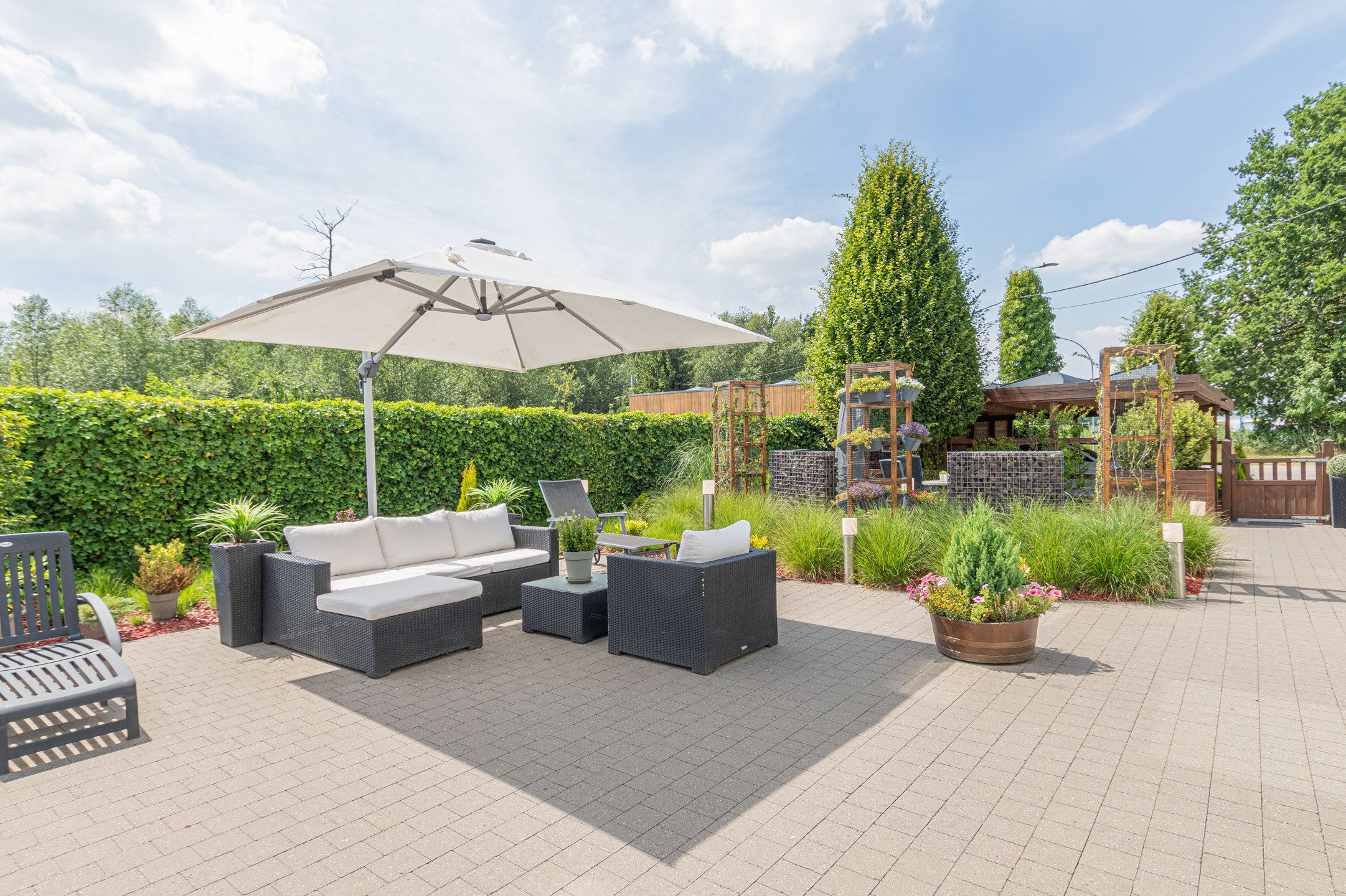 Prachtig gelijkvloers appartement met tuin & dubbele carport foto 7
