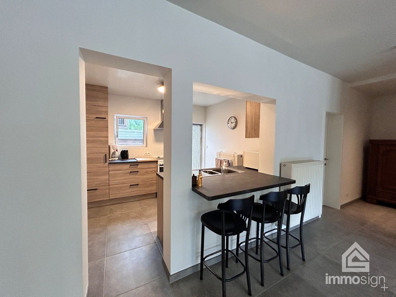 Volledig gerenoveerde gelijkvloerse éénslaapkamerwoning te Reppel! foto 9