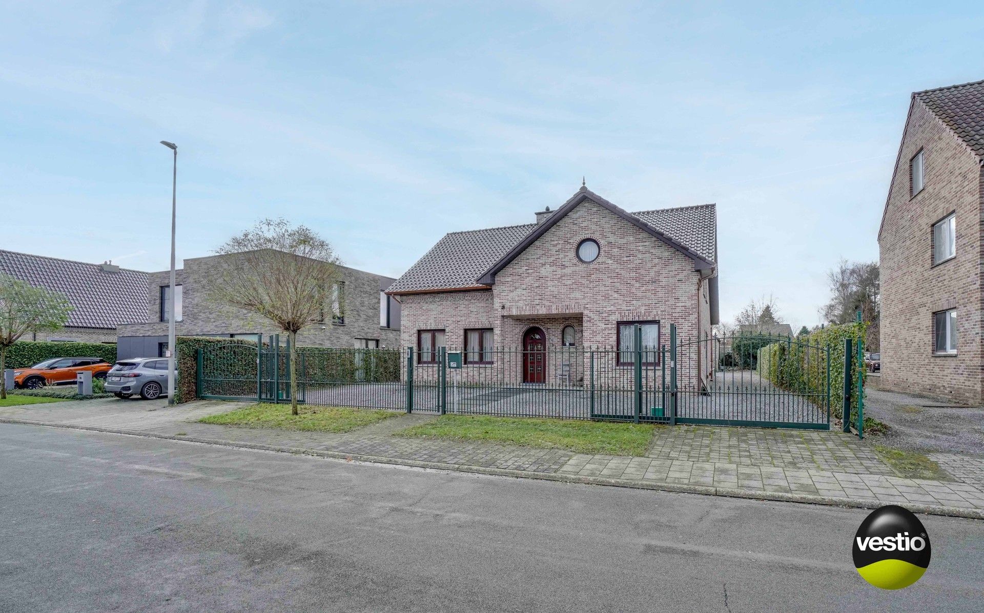 LANDELIJKE WONING MET RUIME GARAGE OP RUSTIGE LOCATIE TE OPOETEREN foto 40