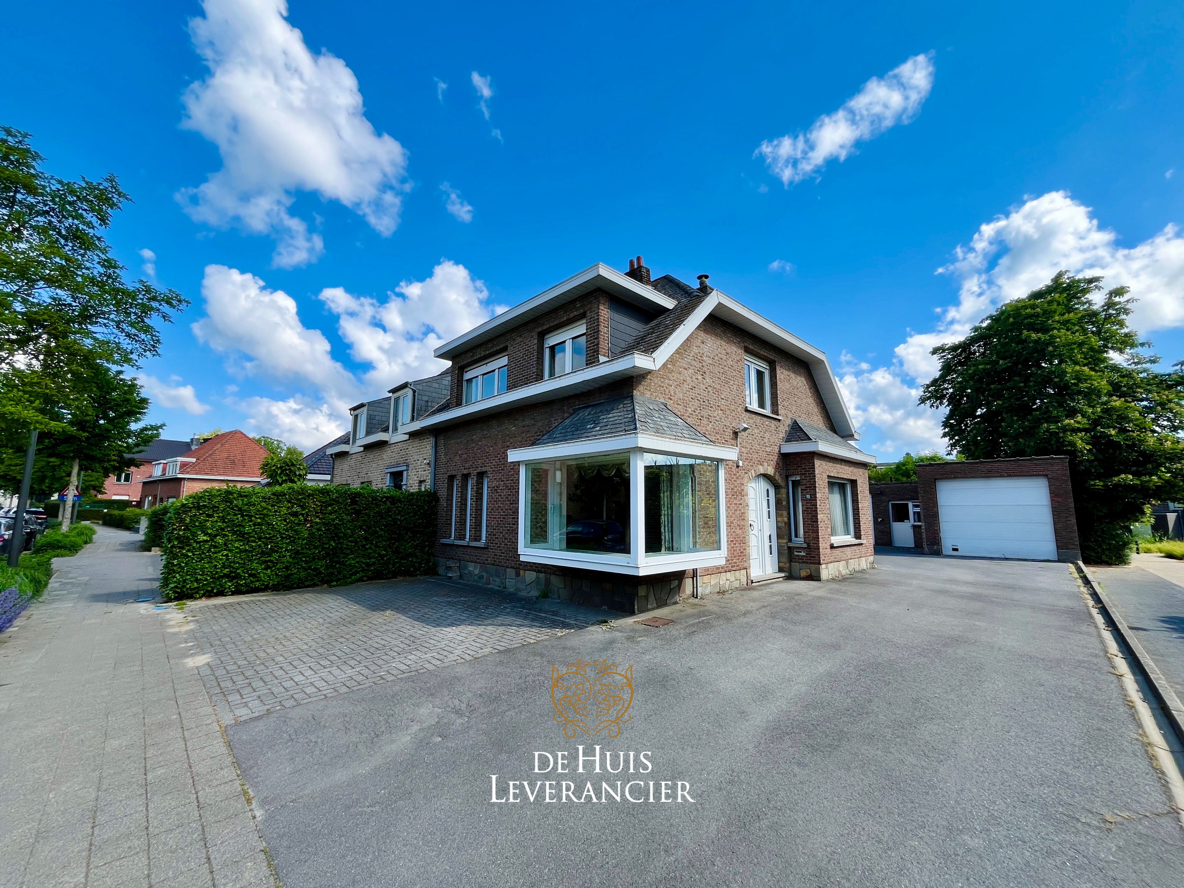 Wonen én werken combineren in het centrum van Kontich? Het kan aan de Hofstraat 41 ! foto {{pictureIndex}}