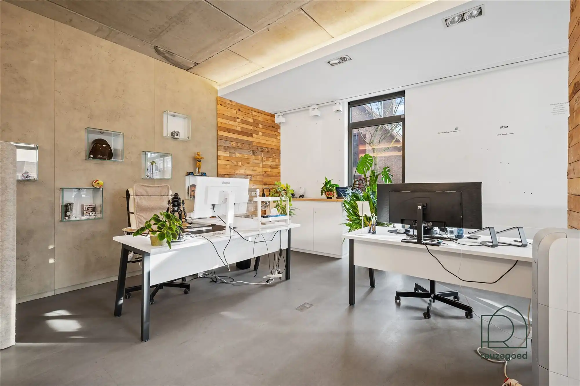 Handelspand met topligging op het Kerkplein van Bonheiden foto 9