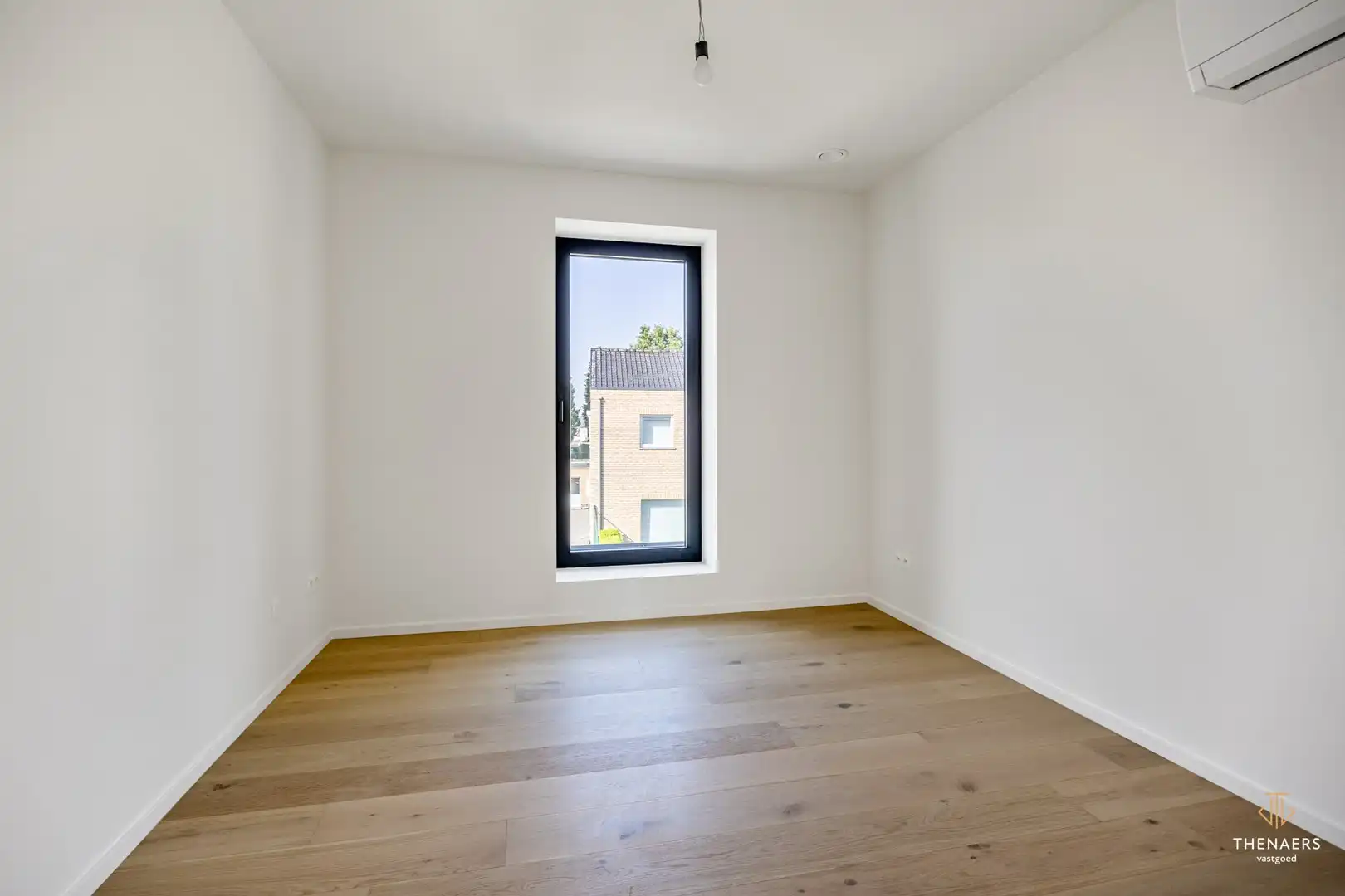 Strakke en luxueus gerenoveerde open bebouwing met hoogwaardige afwerking en EPC A in Sint-Truiden (Wilderen).  Aankoop aan 6% btw mogelijk onder voorwaarden. foto 18