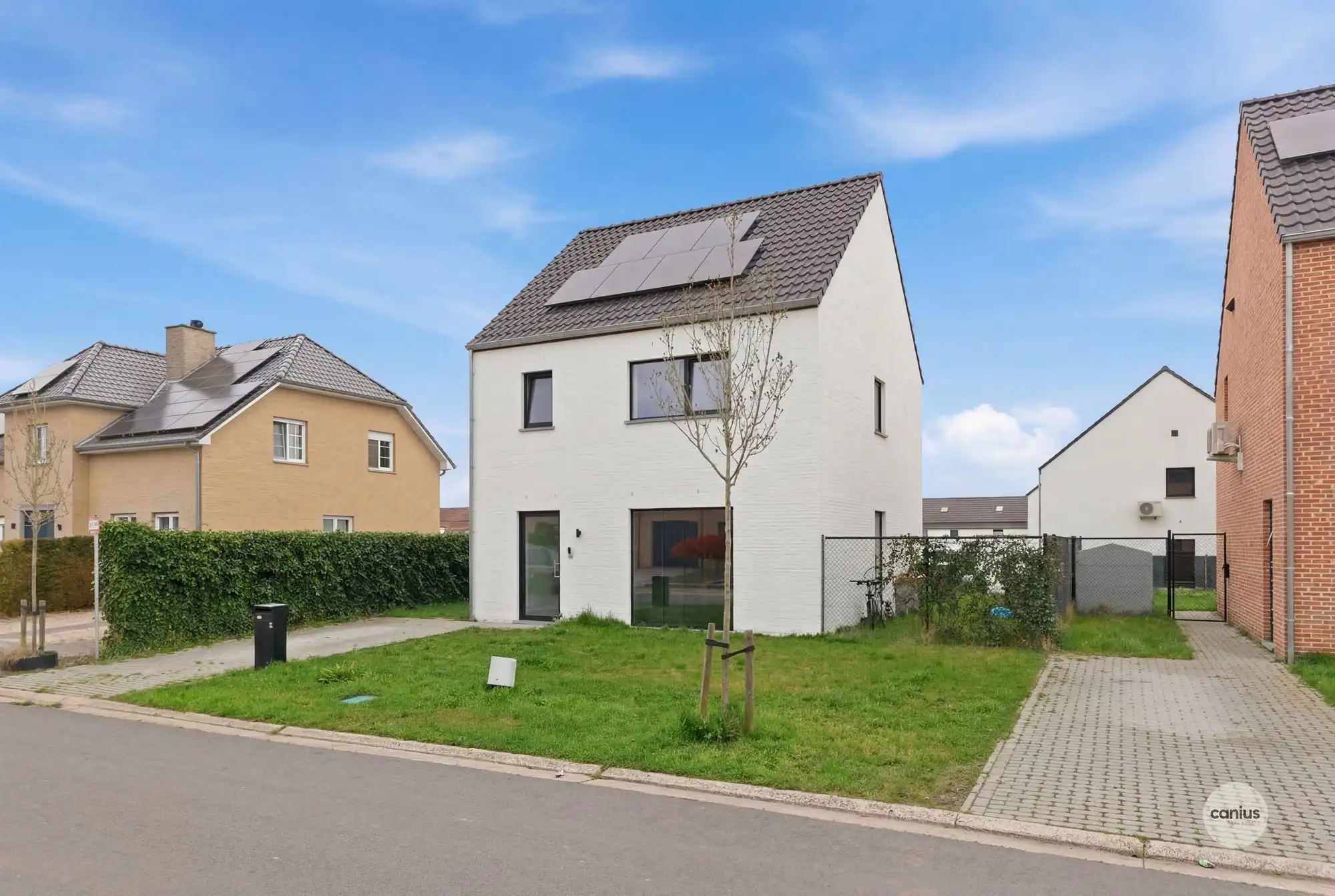 ENERGIEZUINIGE OPEN BEBOUWING MET 3 SLKS foto {{pictureIndex}}