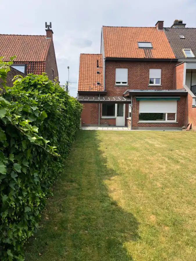3-slpk-BURGERWONING + tuin & garage foto 2