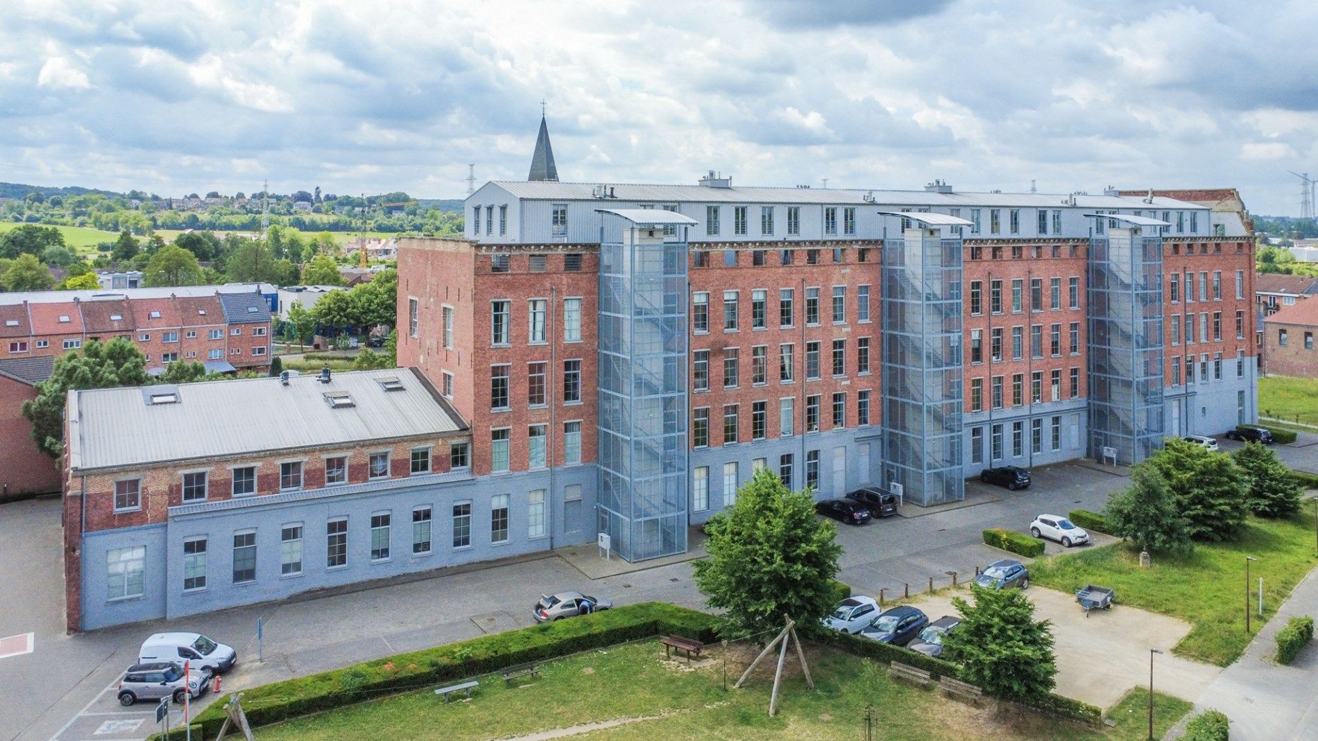 RUIME PENTHOUSELOFT MET 2 TERRASSEN + PARKING ! foto 12