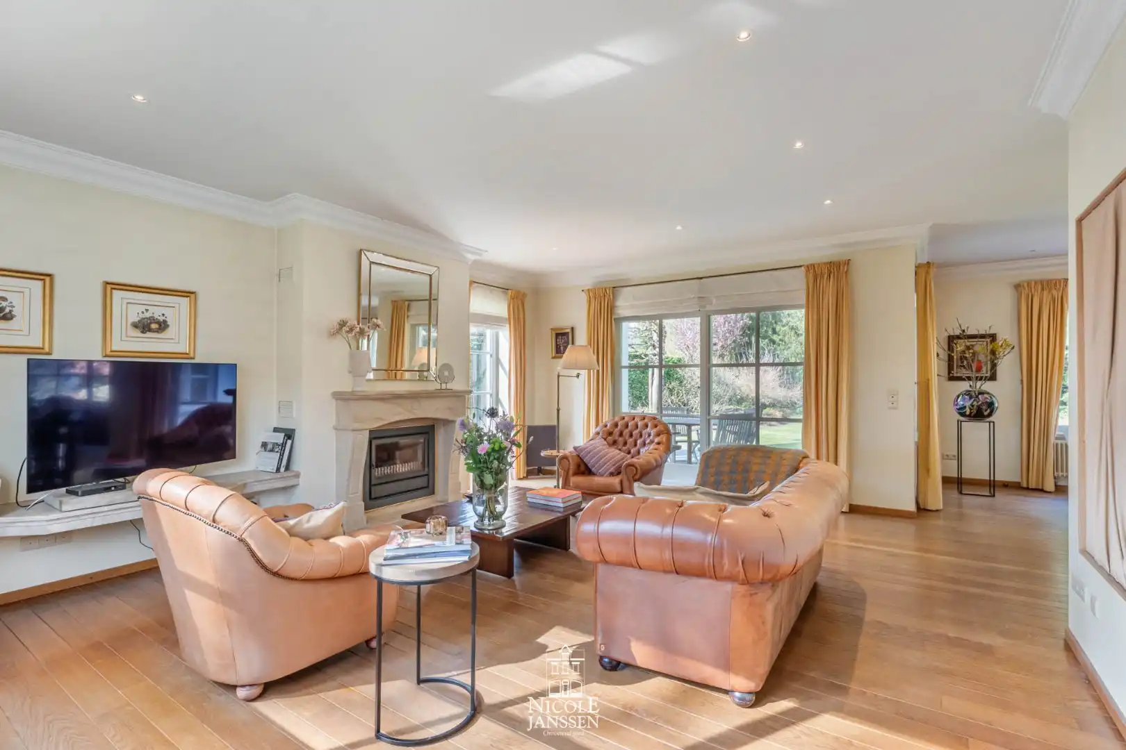 Ruim ingedeelde villa foto 6