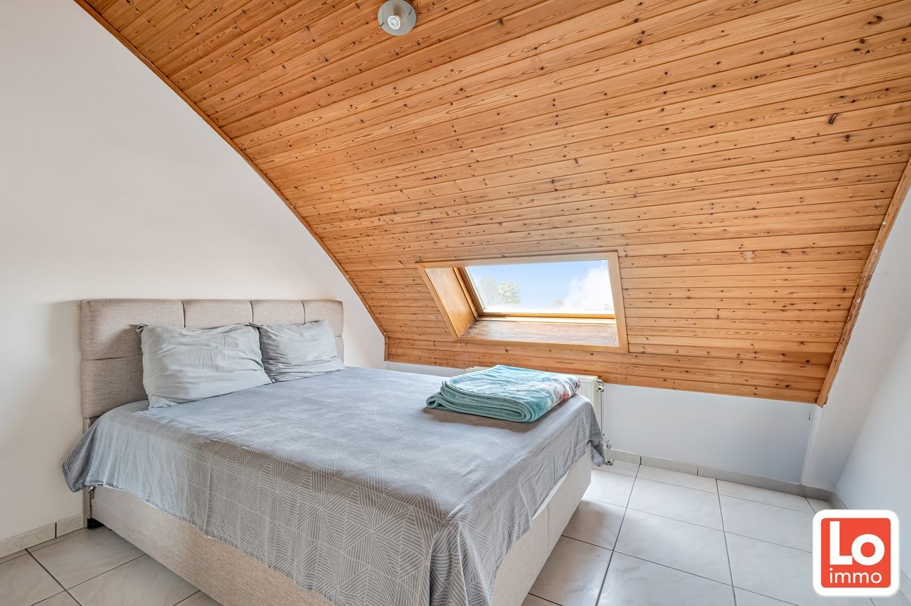 Mooi gelegen op te knappen appartement met 2 slpks, terras en autostaanplaats in centrum Lochristi foto 11