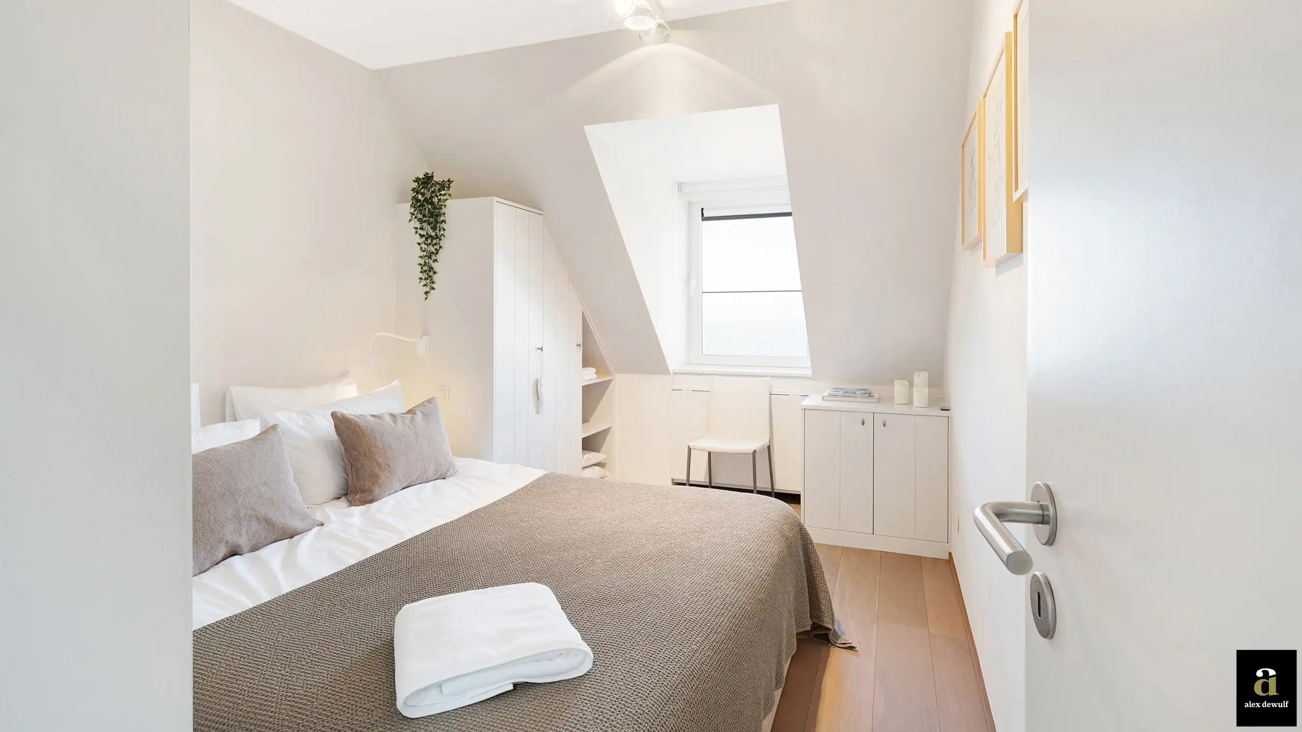 Uitzonderlijk duplex-appartement met 4 slaapkamers op de Zeedijk. foto 27