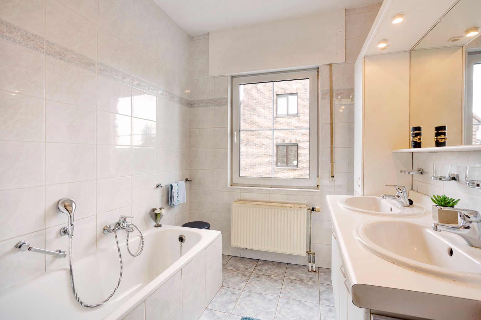 MOOIE VERZORGDE WONING MET TUIN IN TIENEN foto 17