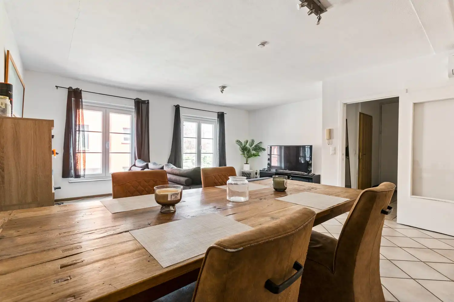 Ruim appartement (94 m²) met twee slaapkamers in het centrum van Broechem! foto 6