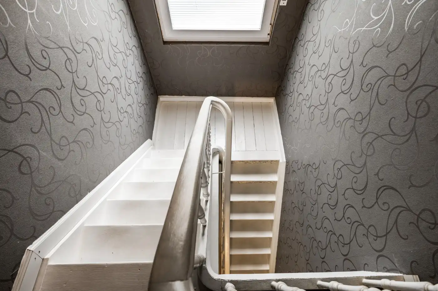 Gesloten bebouwing met 2 slpk., tuinberging en tuin foto 14