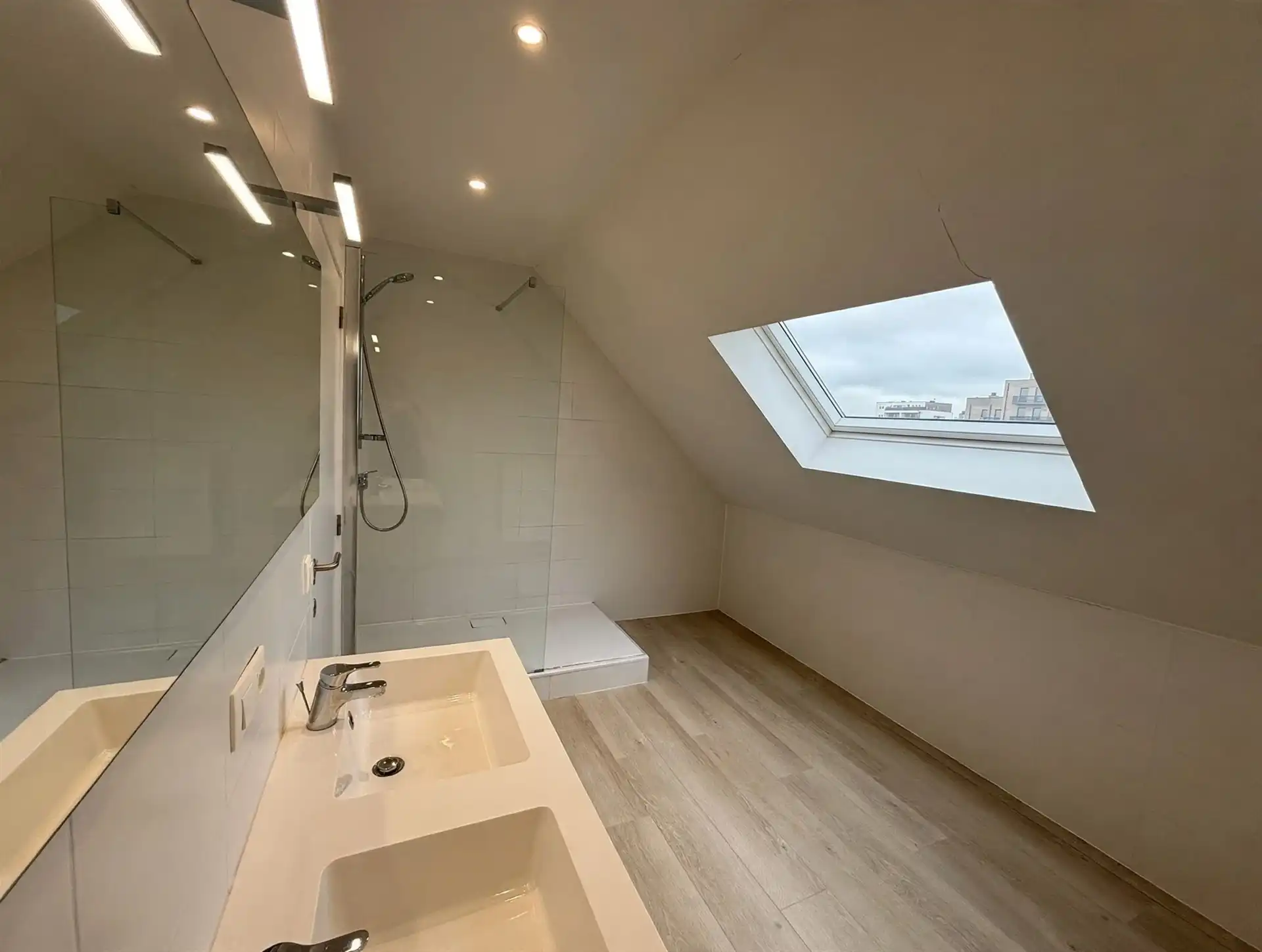 Duplex appartement in het centrum van Aalst foto 14