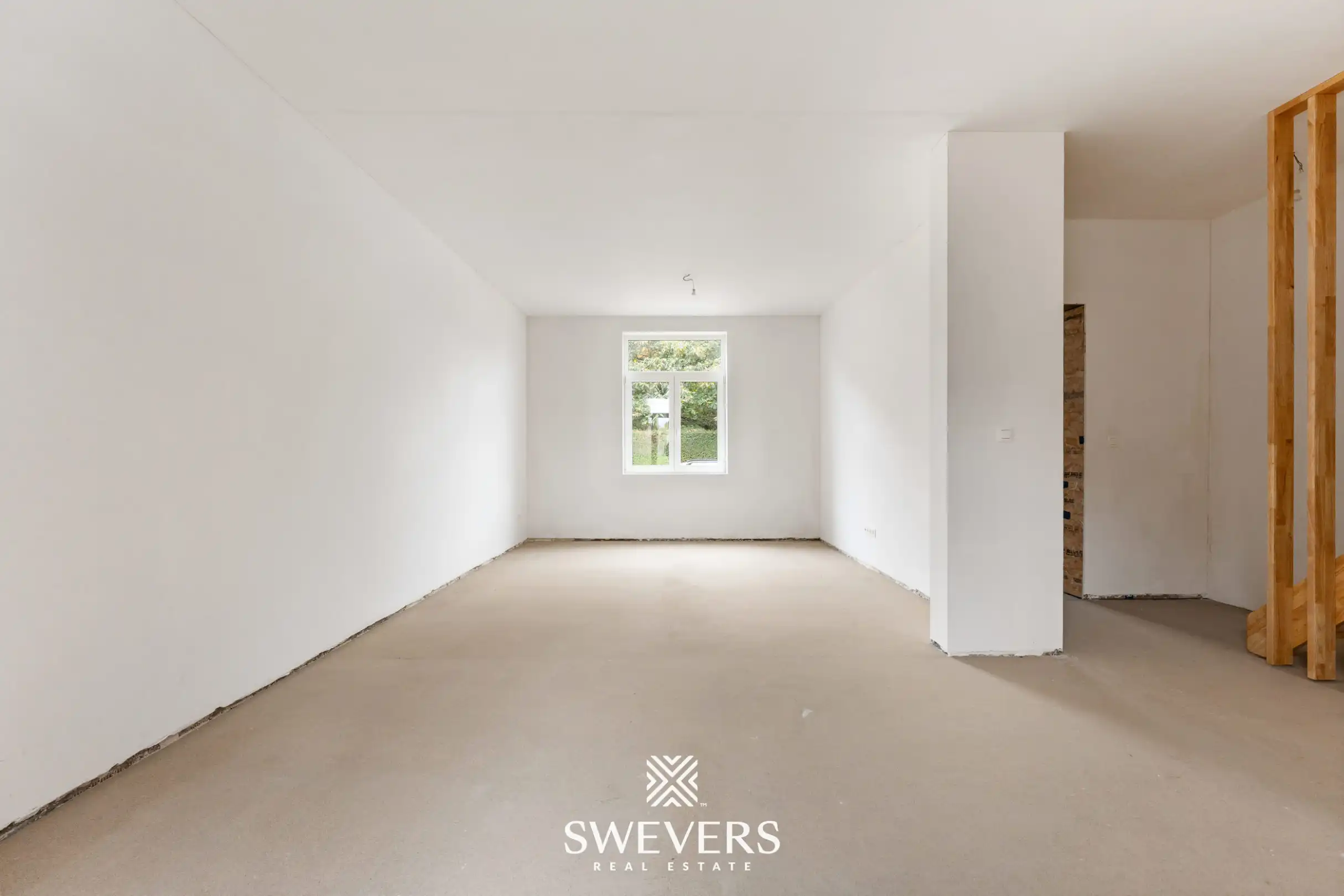 Ruime casco-pluswoning van 253 m² met 4 slaapkamers, garage en veel potentieel in Riemst foto 2