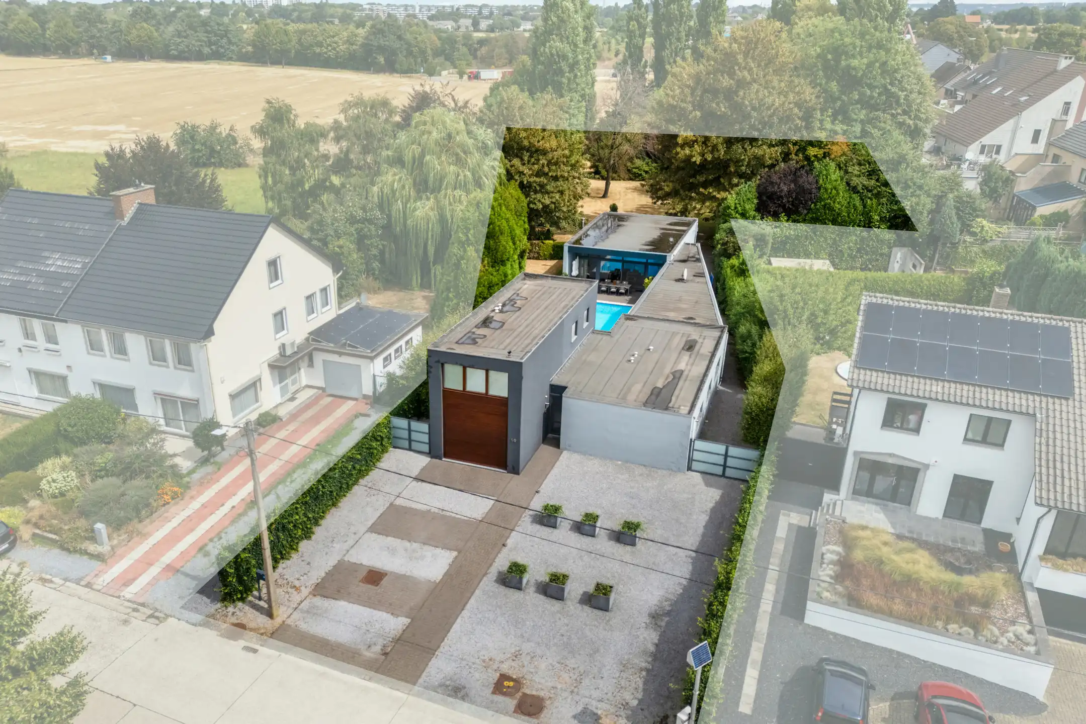 Architecturale villa met zwembad en parktuin foto 37