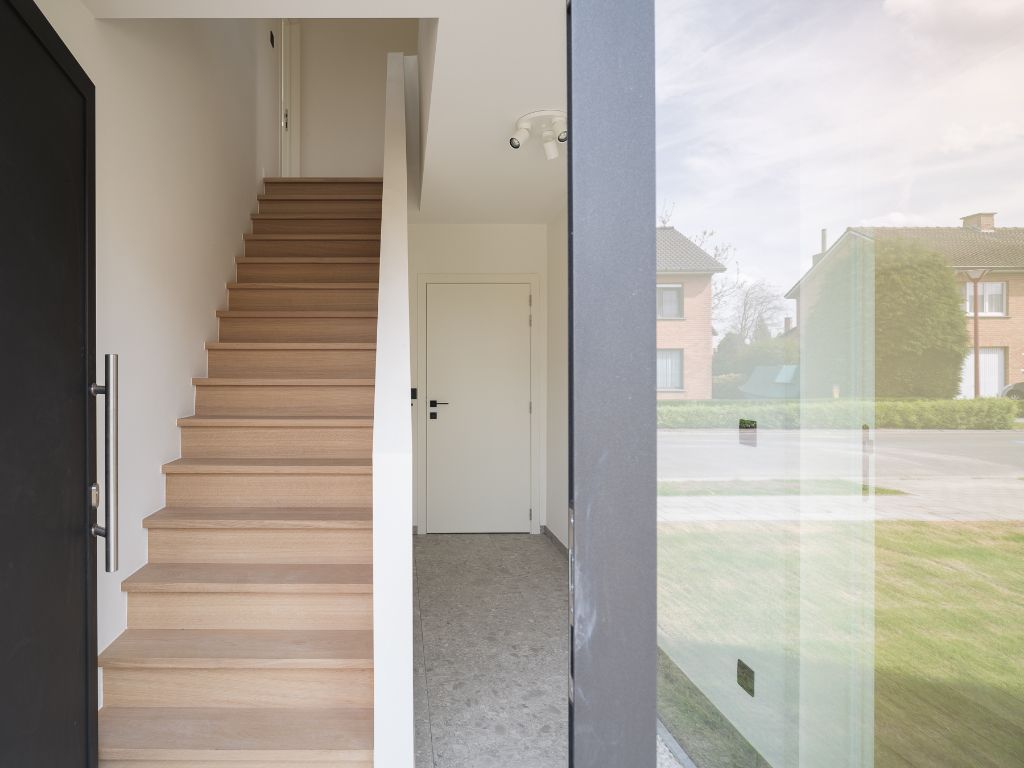 Hoogwaardig gerenoveerde gezinswoning met 4 slaapkamers en landelijke zichten – nabij station Hansbeke foto 11