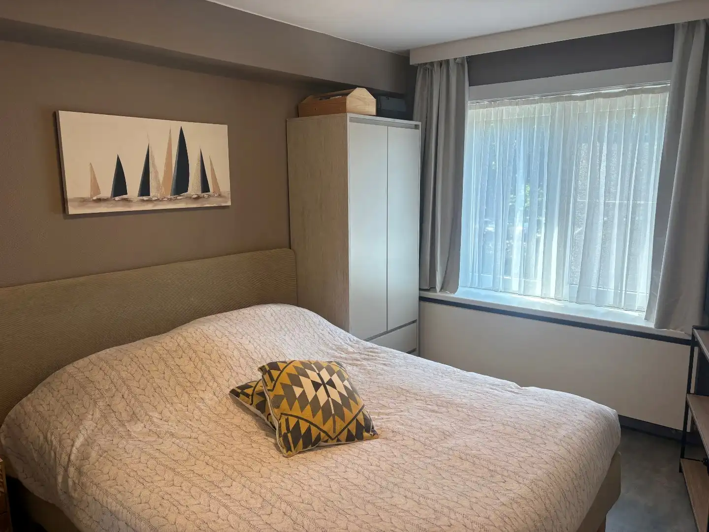 Lichtrijk knus appartement met 1 slaapkamer, niet gemeubeld foto 8