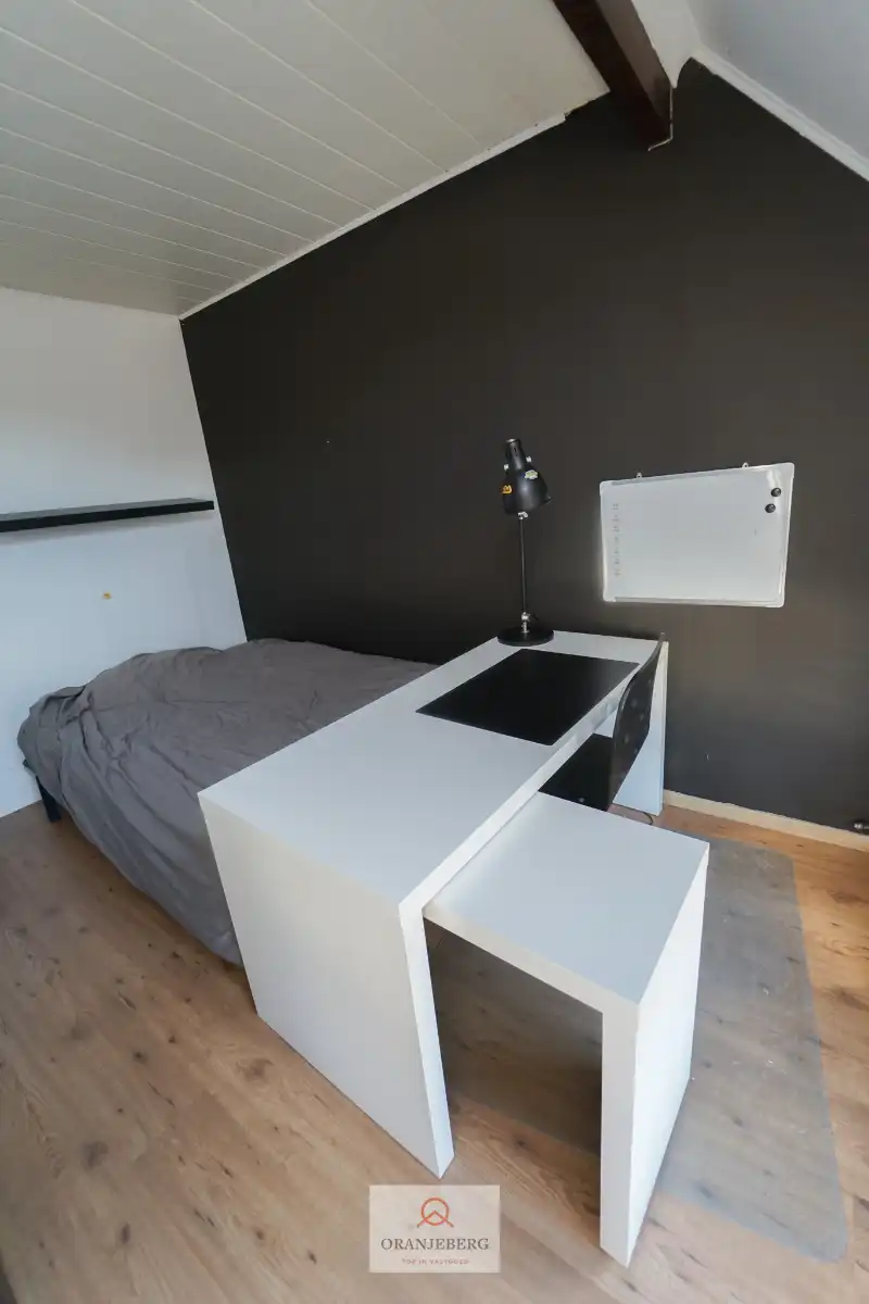 Instapklare rijwoning met 4 slaapkamers! foto 13