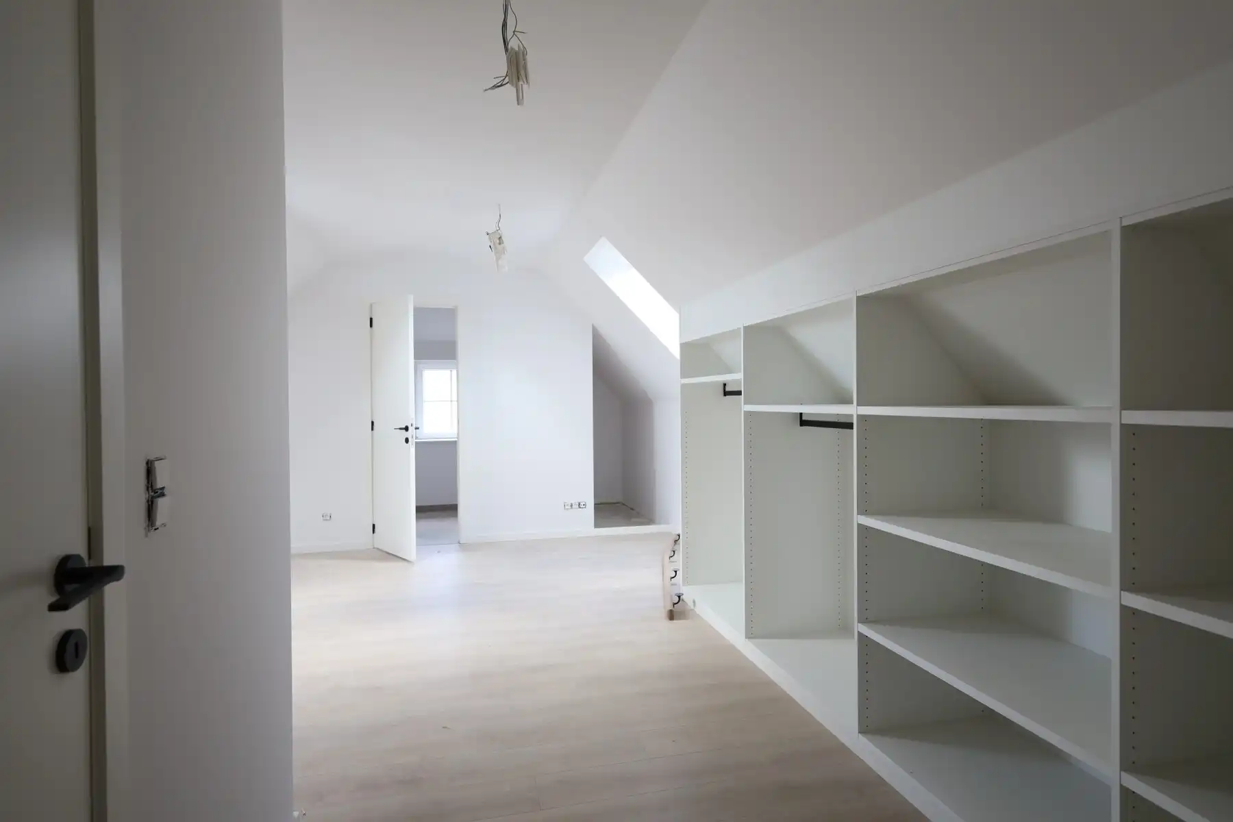 LAATSTE KANS, MOOI AFGEWERTKE, INSTAPKLARE NIEUWBOUW AAN 6% * foto 5