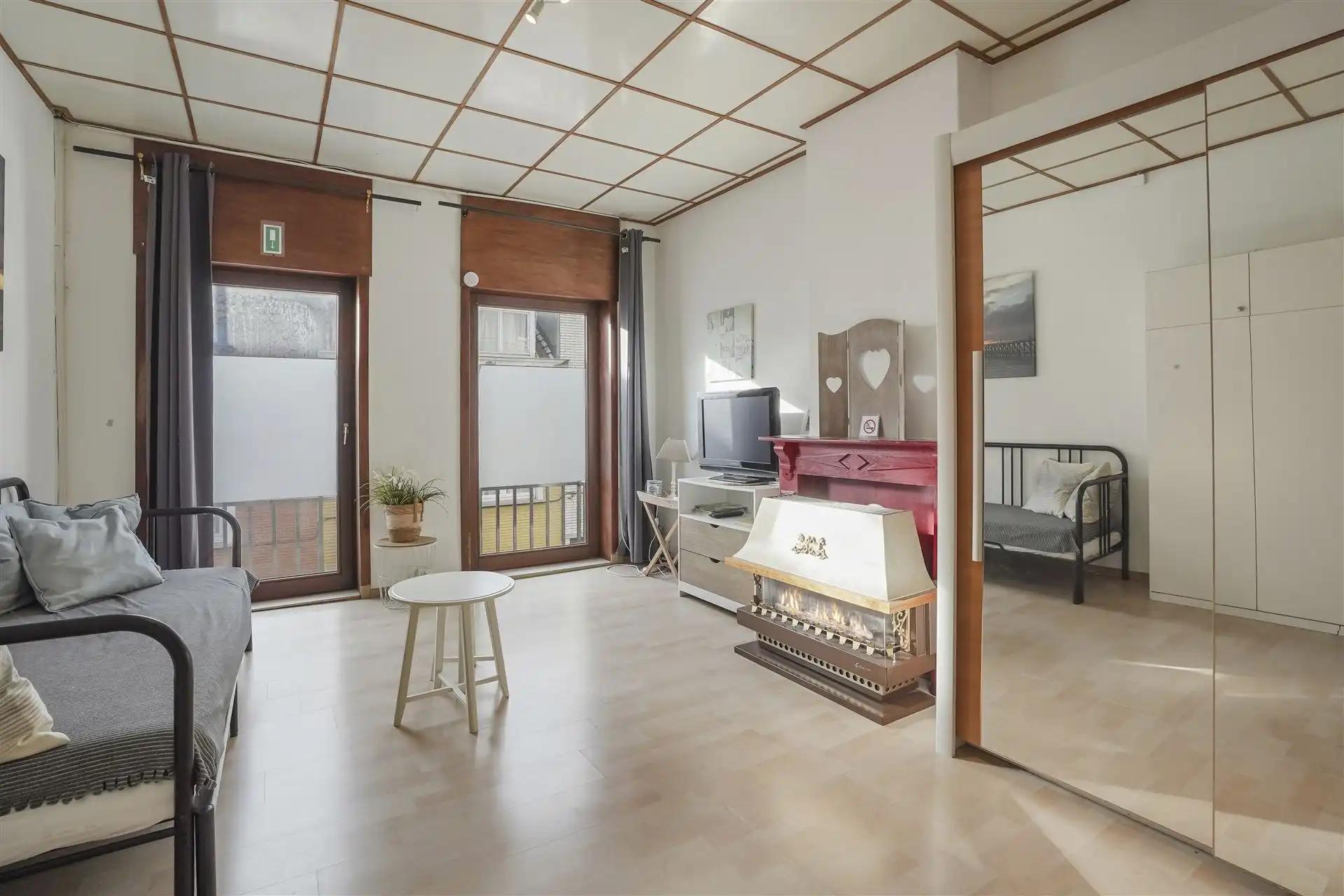 INSTAPKLAAR / VLAKBIJ ZEEDIJK  foto 3